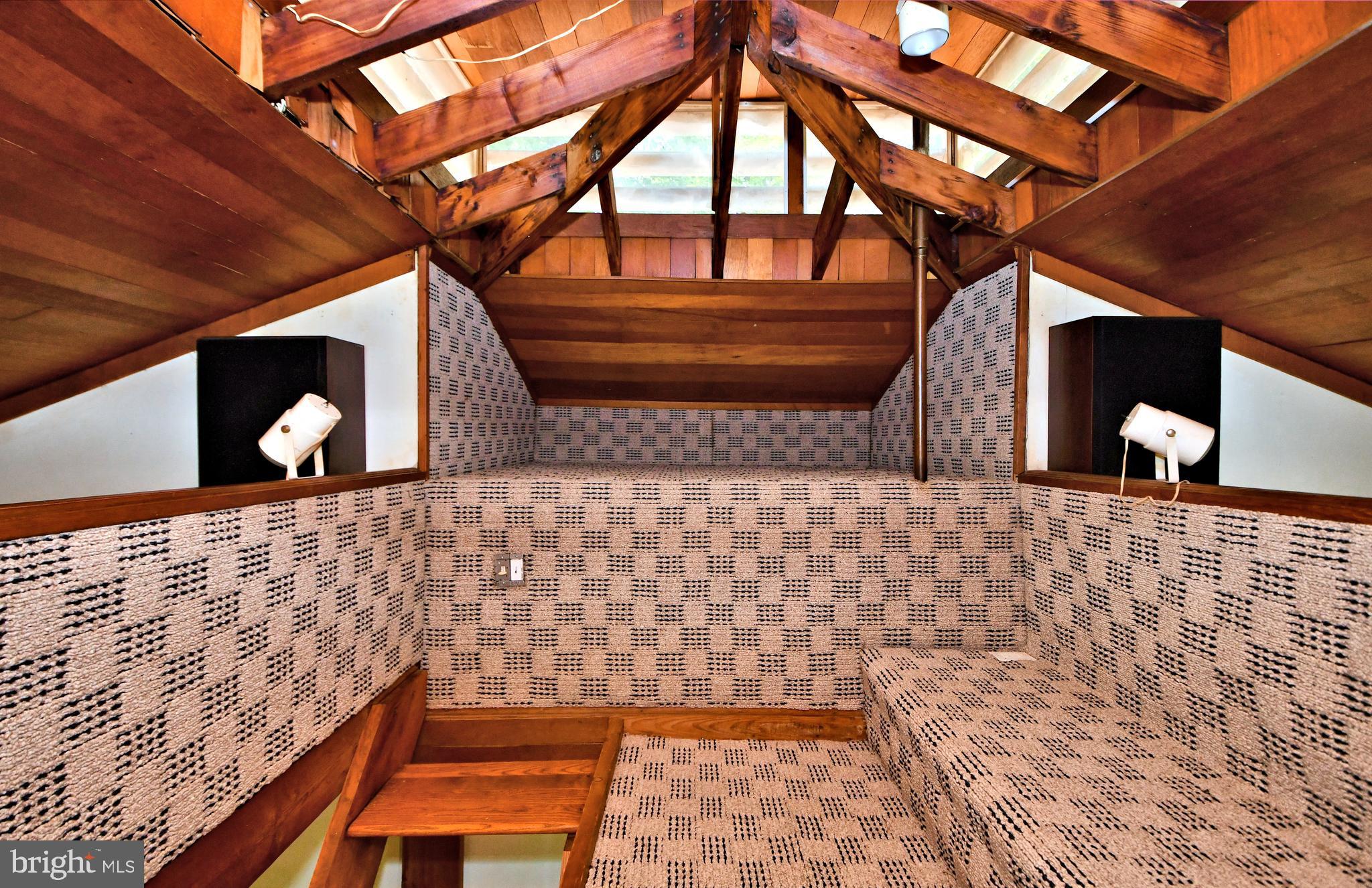 108 Glen Valley Road Morrisville, PA 19067 - Photo 15 of 83 Loft seating