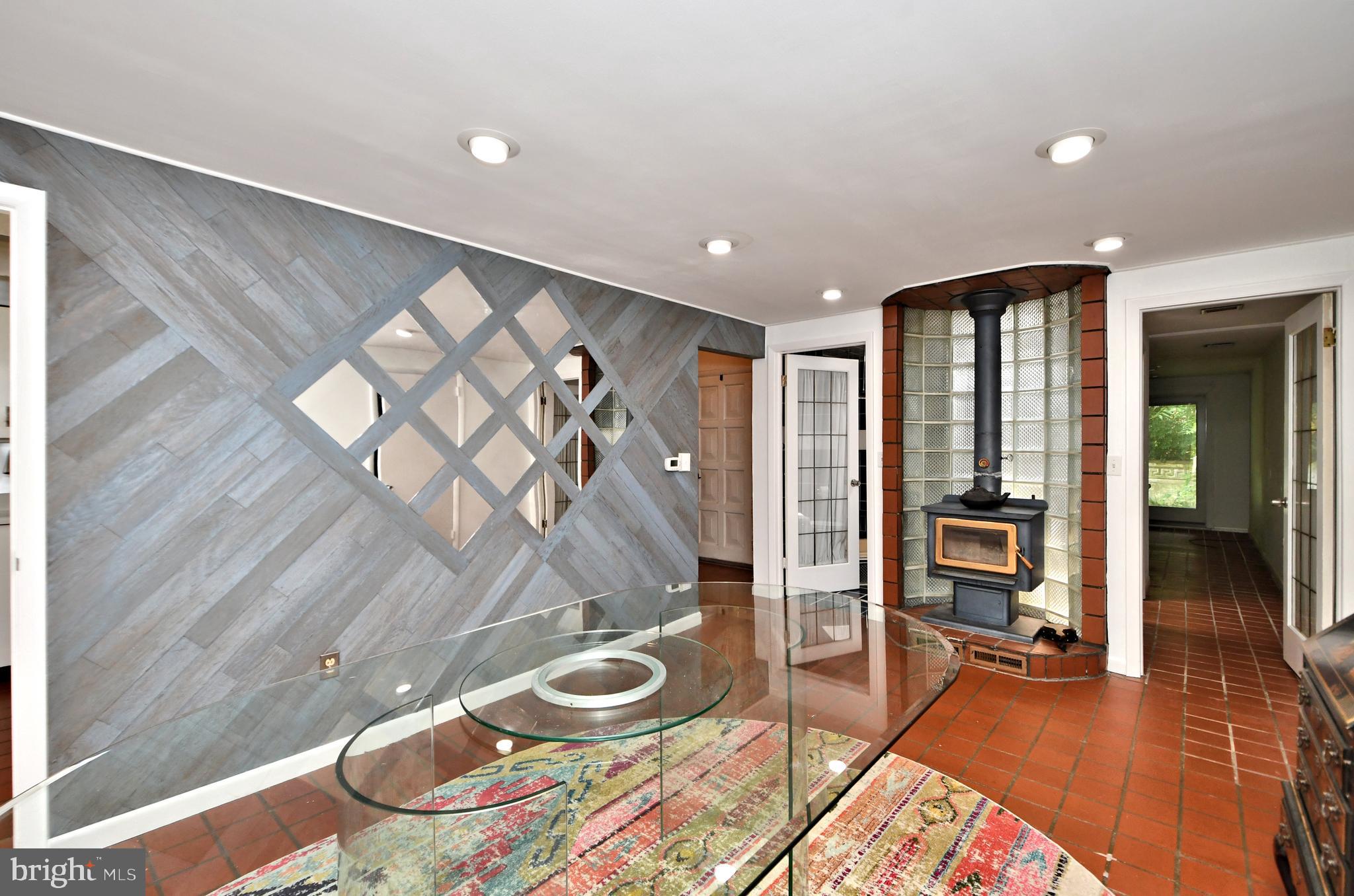 108 Glen Valley Road Morrisville, PA 19067 - Photo 17 of 83 Foyer entry to dining room.