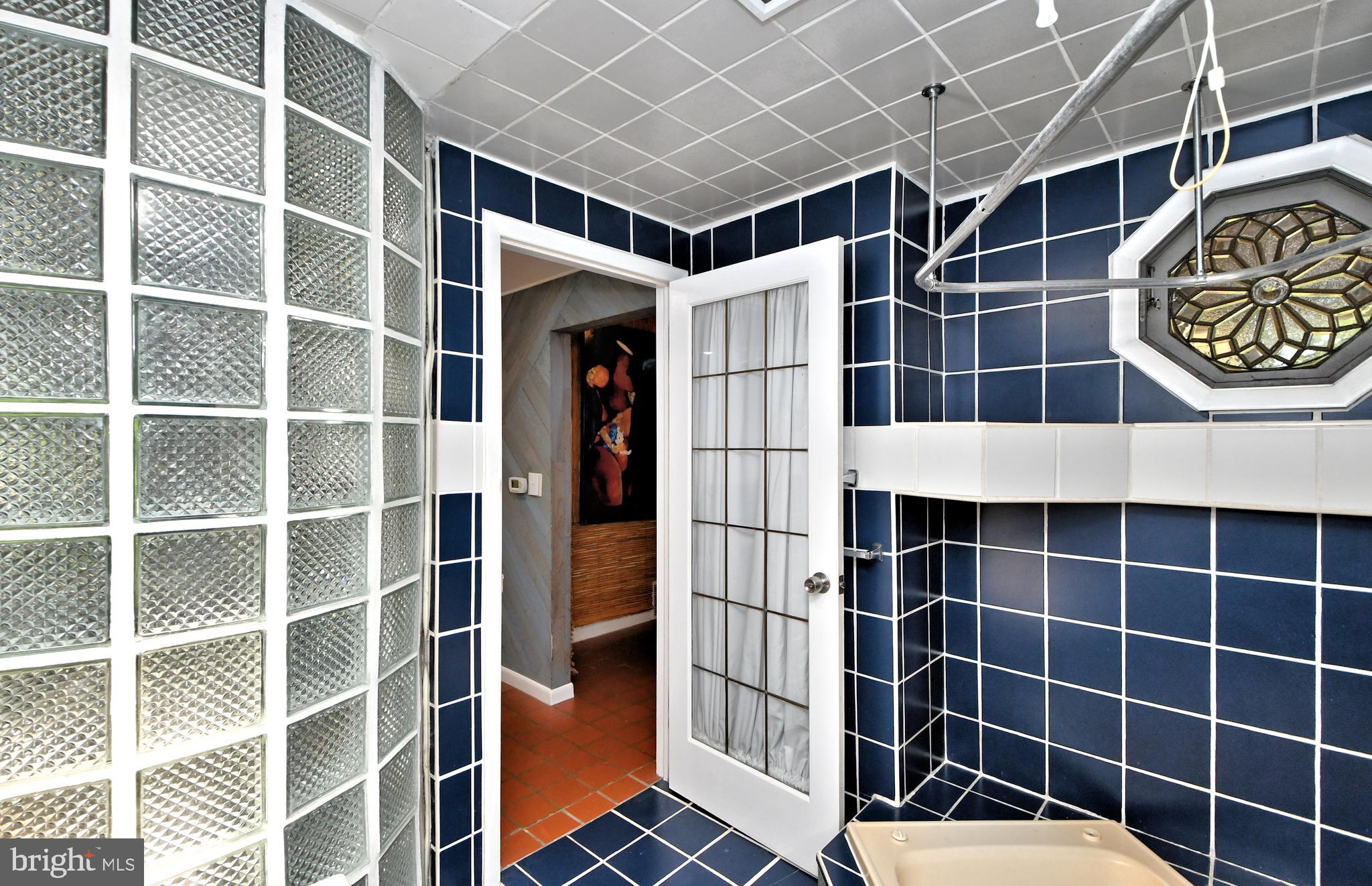 108 Glen Valley Road Morrisville, PA 19067 - Photo 40 of 83 double access hall bathroom
