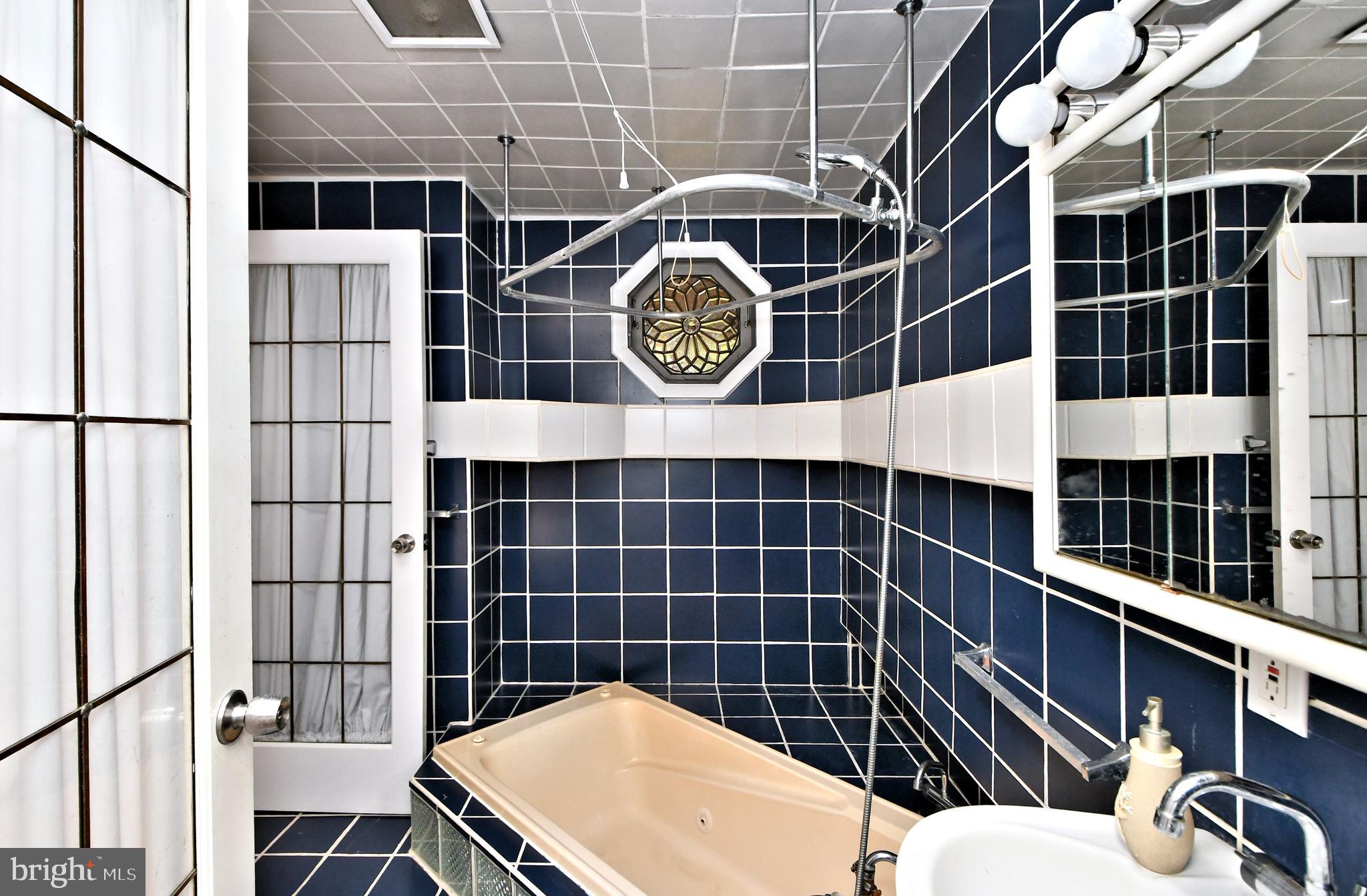 108 Glen Valley Road Morrisville, PA 19067 - Photo 42 of 83 Tub with shower attached.