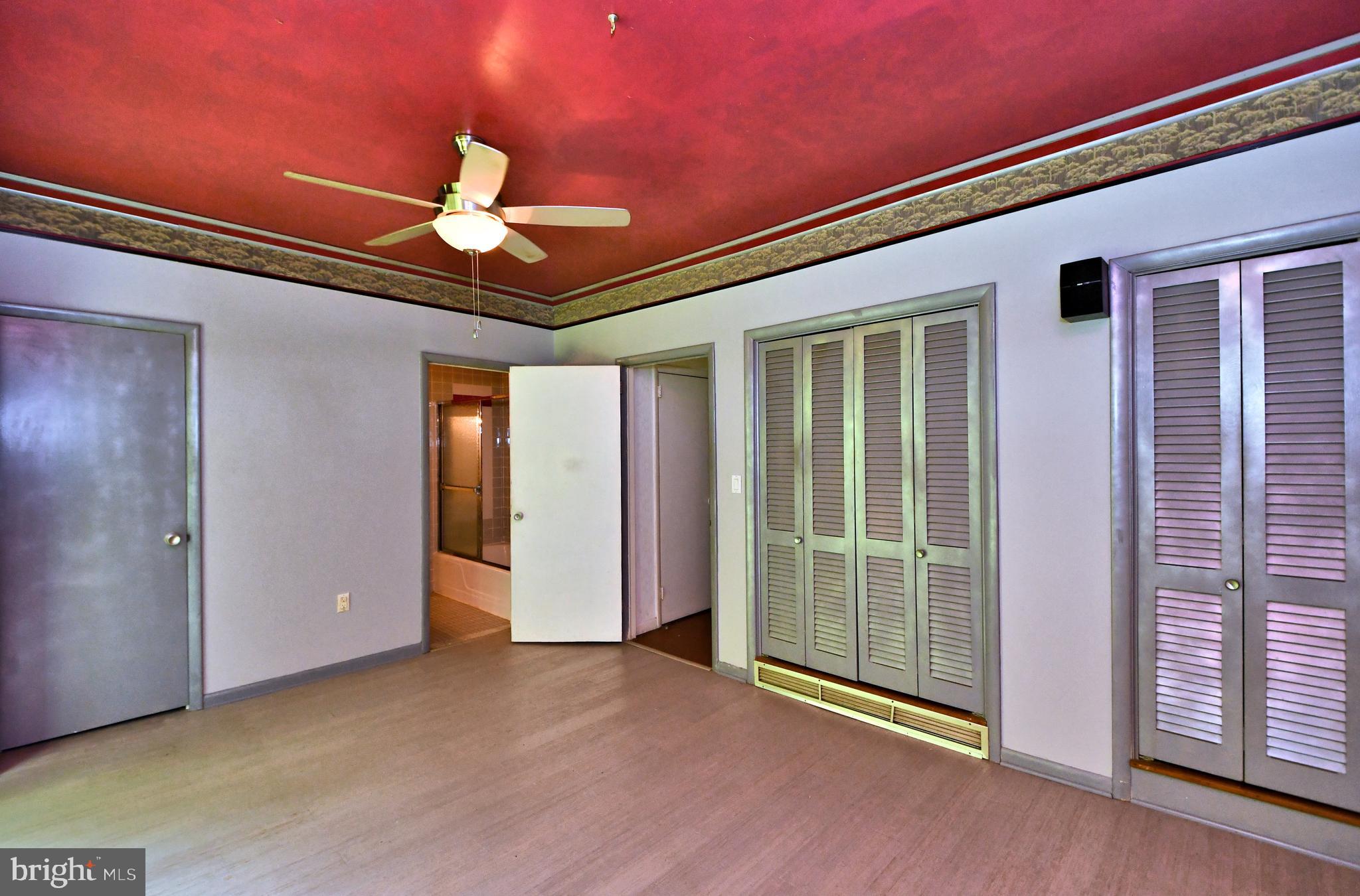108 Glen Valley Road Morrisville, PA 19067 - Photo 43 of 83 2nd large bedroom