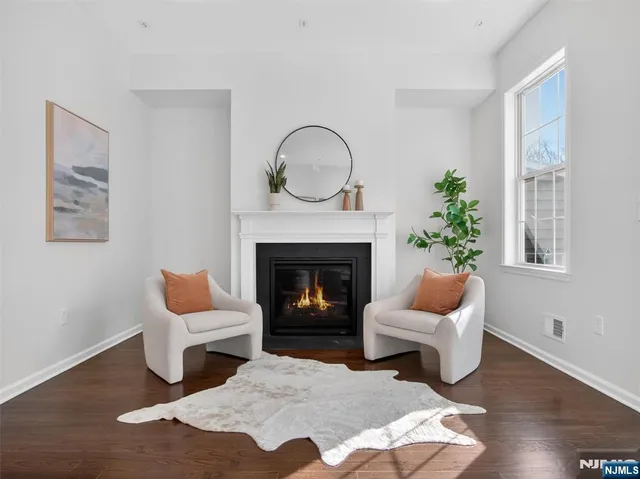 $900,000 | 25 Roosevelt Drive, Wood-Ridge, NJ 07075