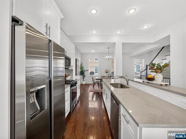 $900,000 | 25 Roosevelt Drive, Wood-Ridge, NJ 07075