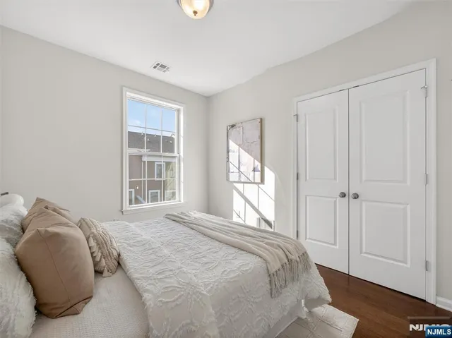 $900,000 | 25 Roosevelt Drive, Wood-Ridge, NJ 07075