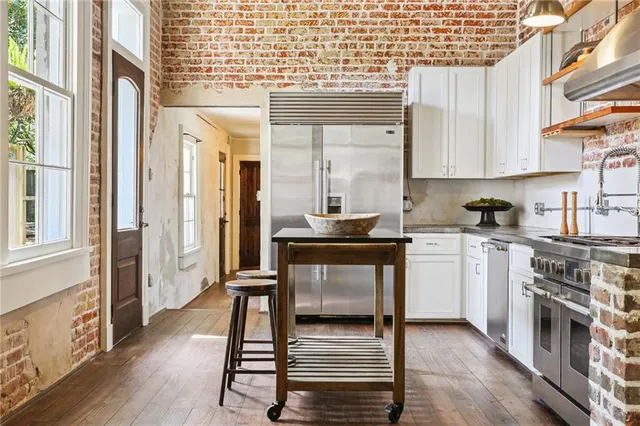 $1,399,500 | 924 Melpomene Street, New Orleans, LA 70130