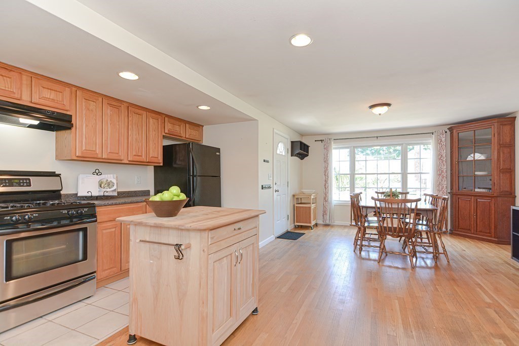31 Saxony Road Framingham, MA 01701 - Photo 3 of 31 Gallery Image 3