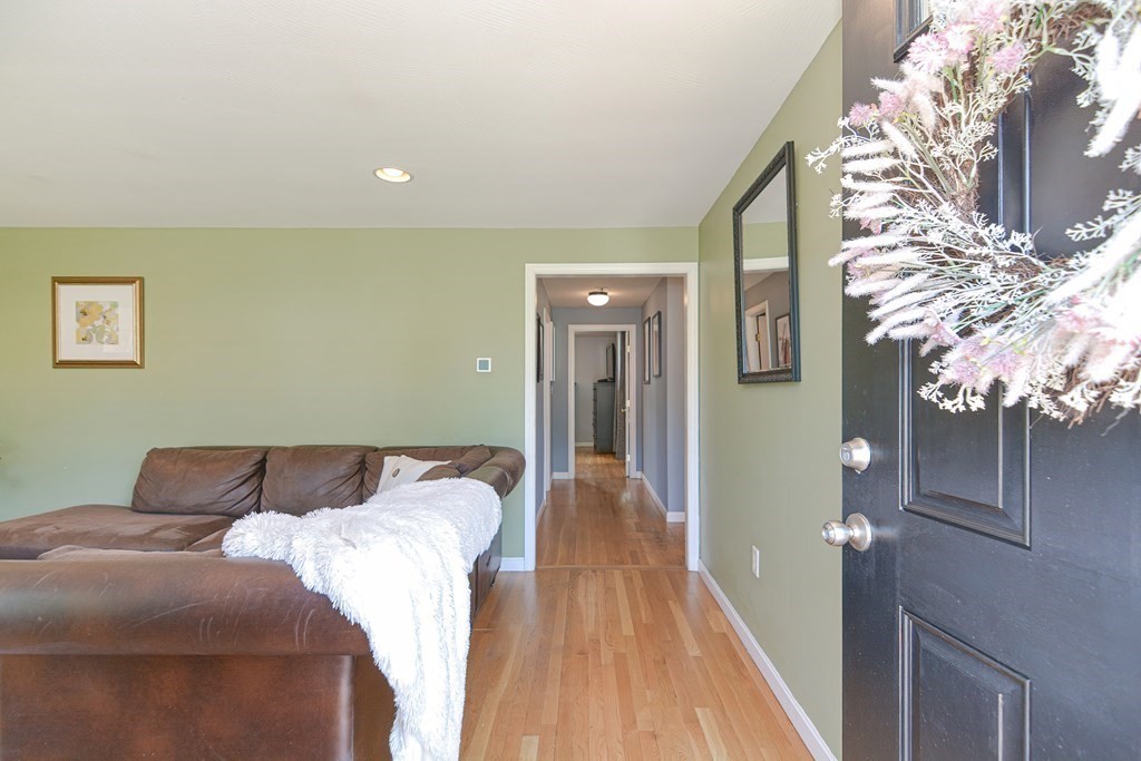 31 Saxony Road Framingham, MA 01701 - Photo 8 of 31 Gallery Image 8