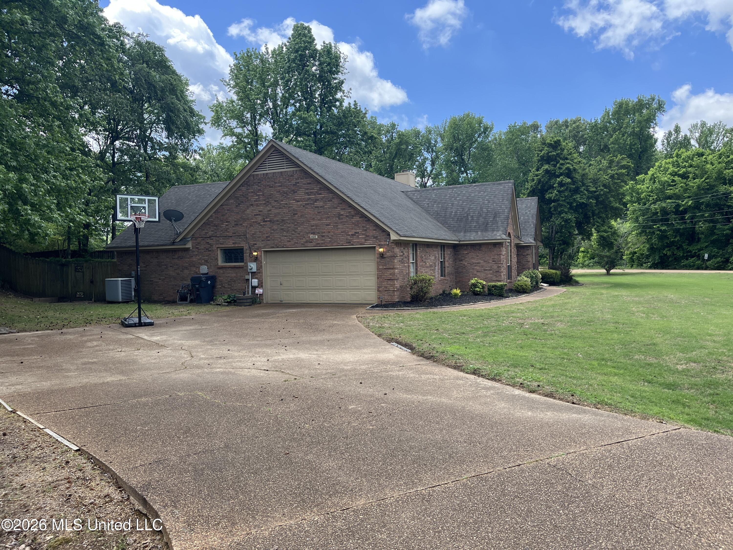 425 Augusta Drive Hernando, MS 38632 - Photo 3 of 70 1