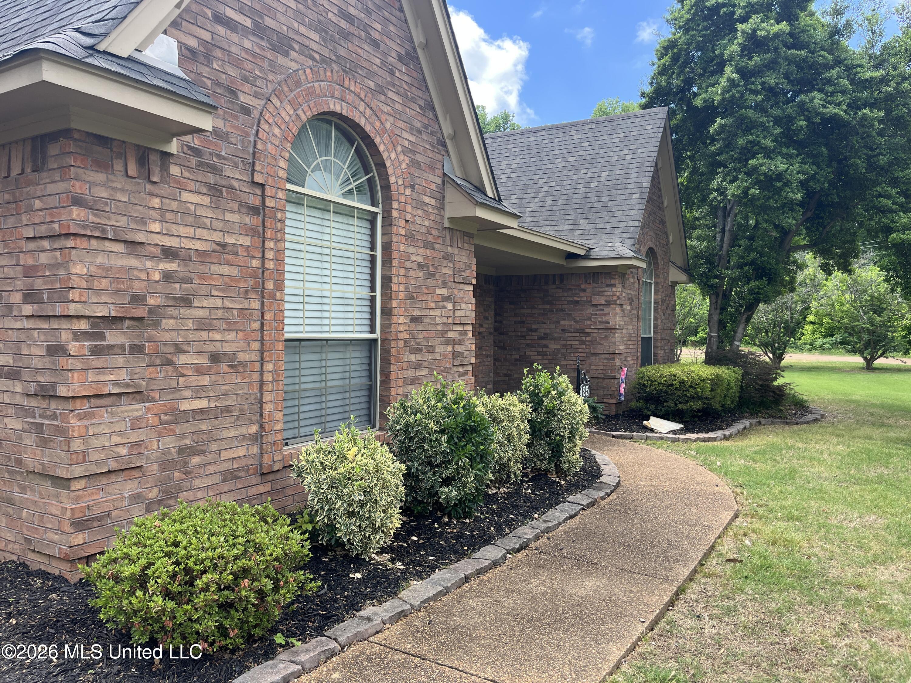 425 Augusta Drive Hernando, MS 38632 - Photo 6 of 70 5