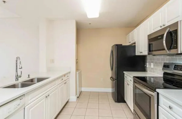 $2,300 | 1200 Town Center Drive, Unit 305, Jupiter, FL 33458