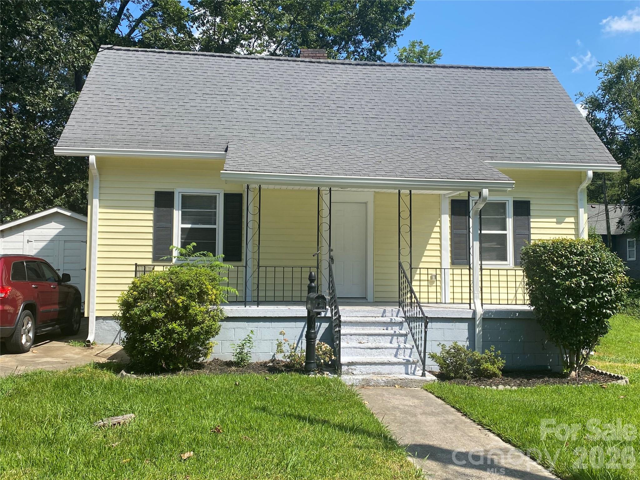 316 South Ransom Street Gastonia, NC 28052 - Photo 1 of 12 Gallery Image 1