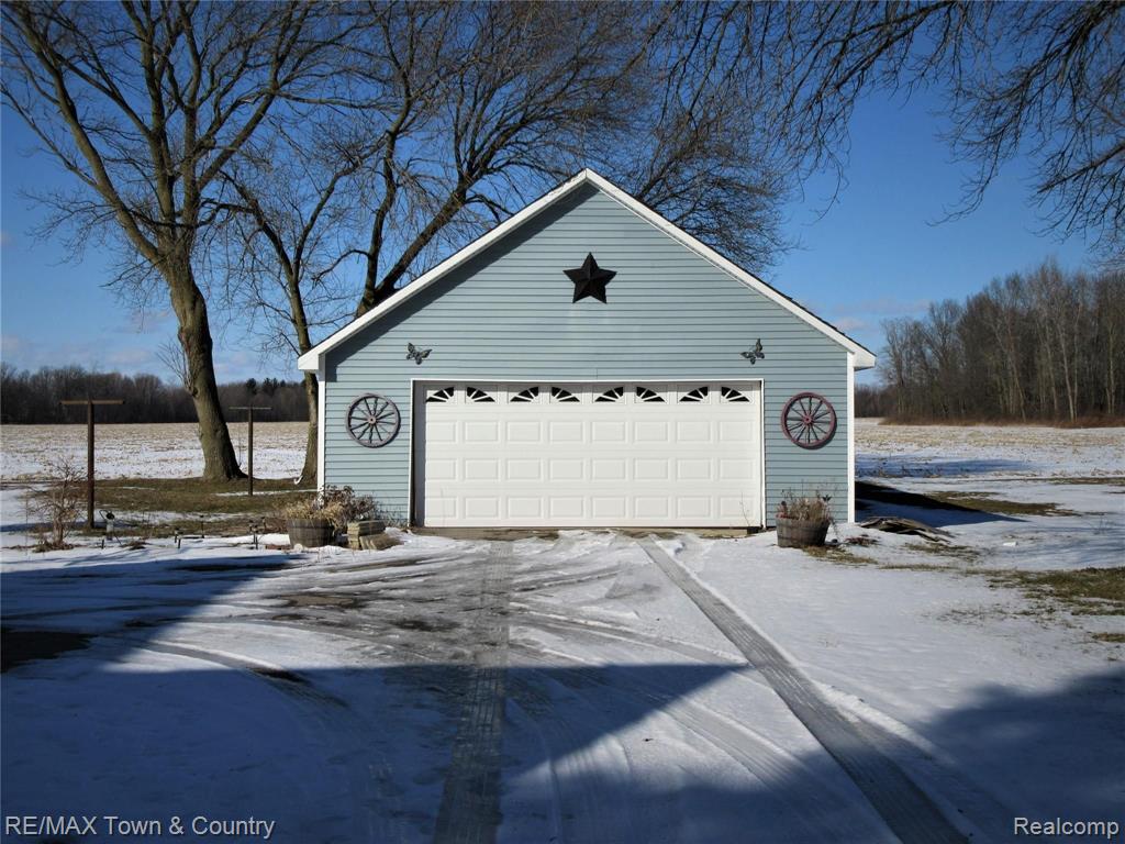 7202 West Mt Morris Road Flushing, MI 48433 - Photo 2 of 20