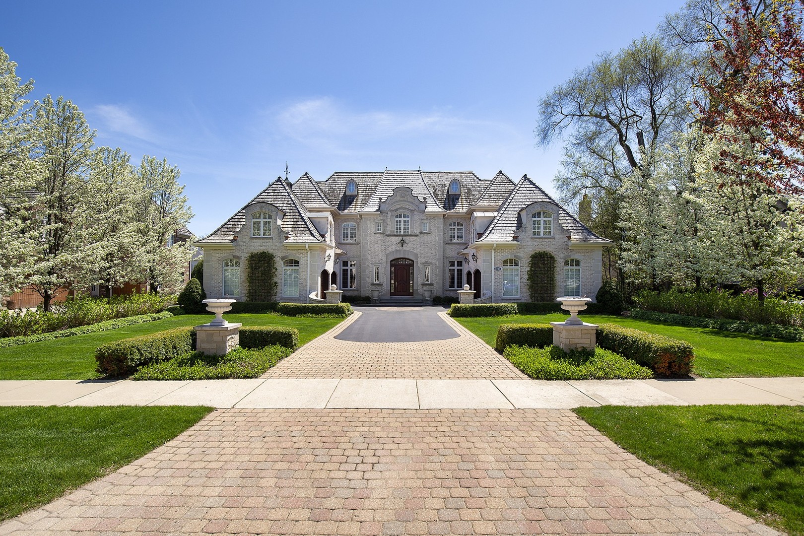 2243 Woodlawn Road Northbrook, IL 60062 - Photo 2 of 61