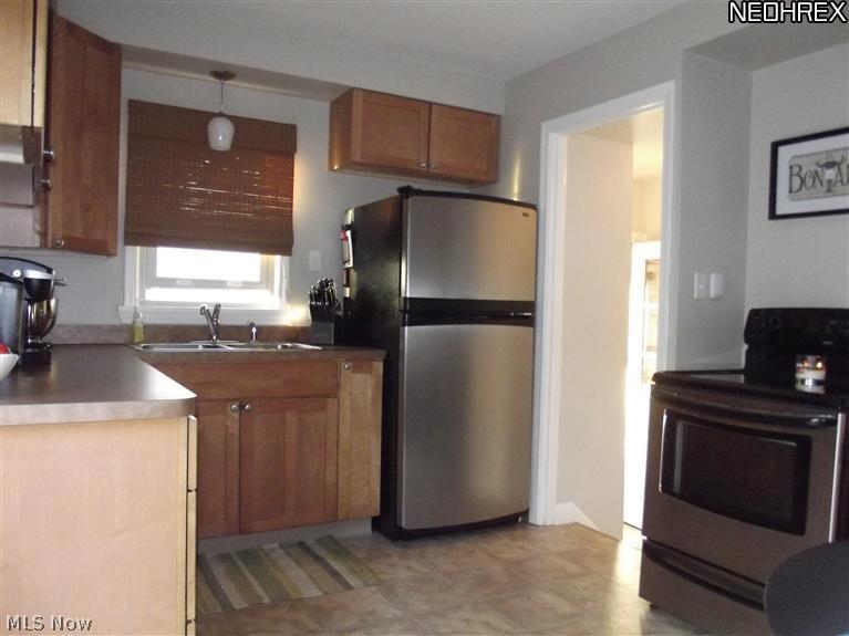 1576 Lander Road Cleveland, OH 44124 - Photo 5 of 14 Gallery Image 5