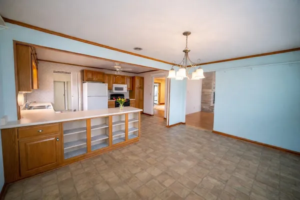 $264,900 | 2450 South Mary's Lane, Rensselaer, IN 47978