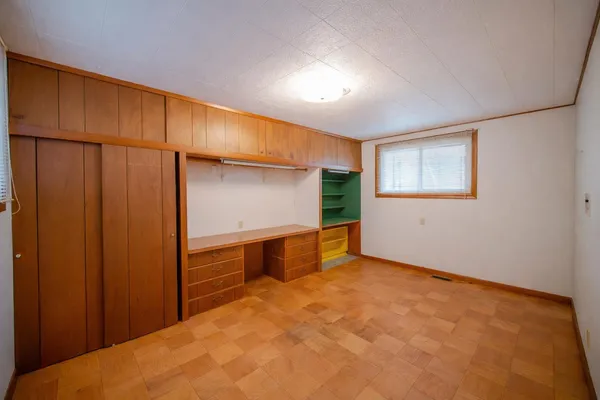 $264,900 | 2450 South Mary's Lane, Rensselaer, IN 47978