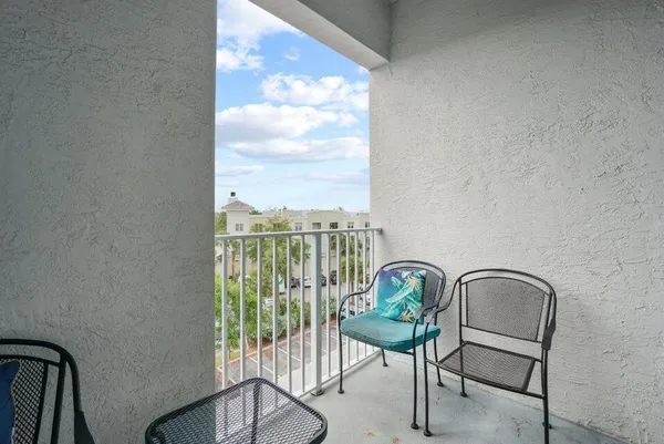 $2,500 | 1200 Town Center Drive, Unit 401, Jupiter, FL 33458