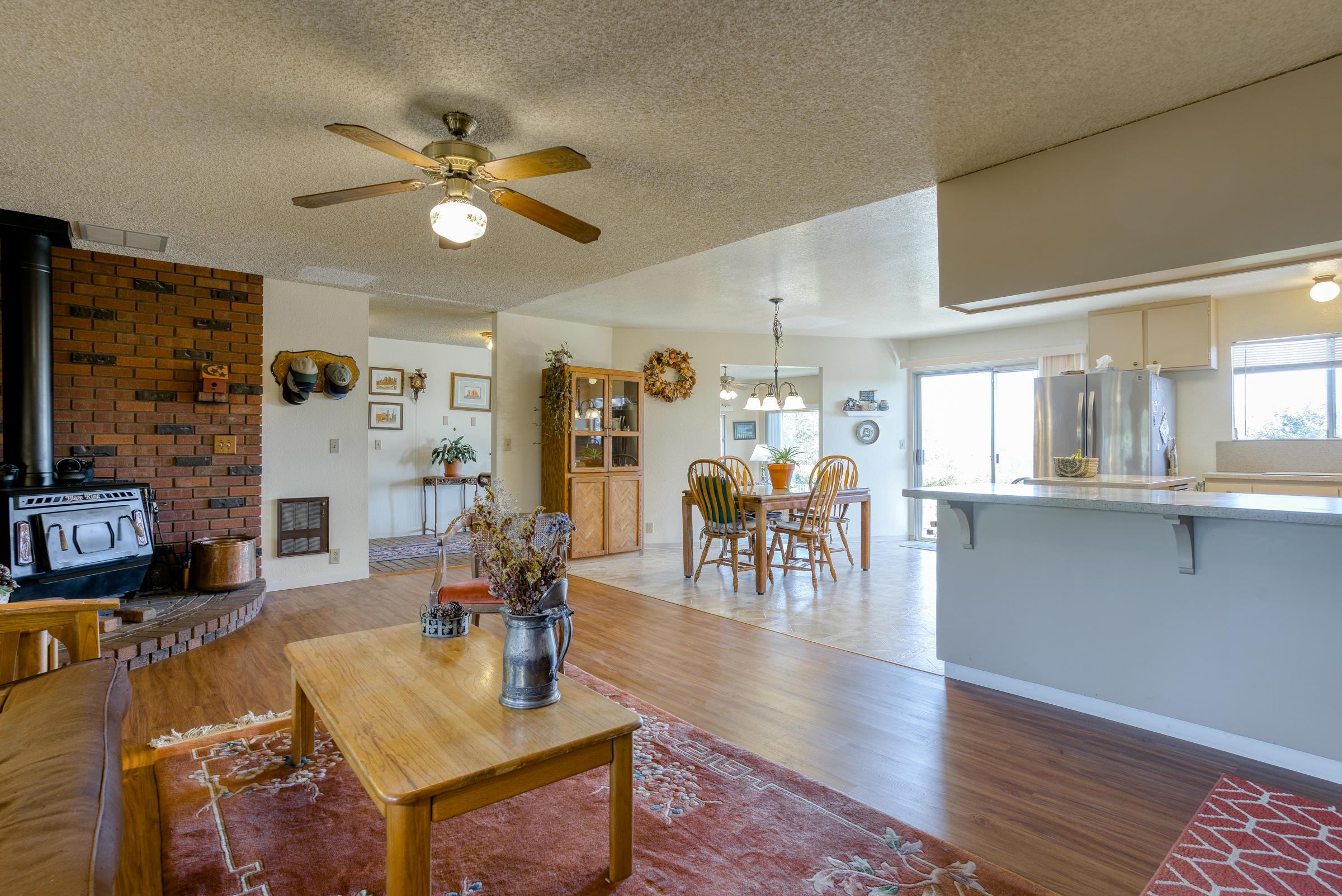 9057 Stillwater Road Redding, CA 96002 - Photo 11 of 34 second living room area