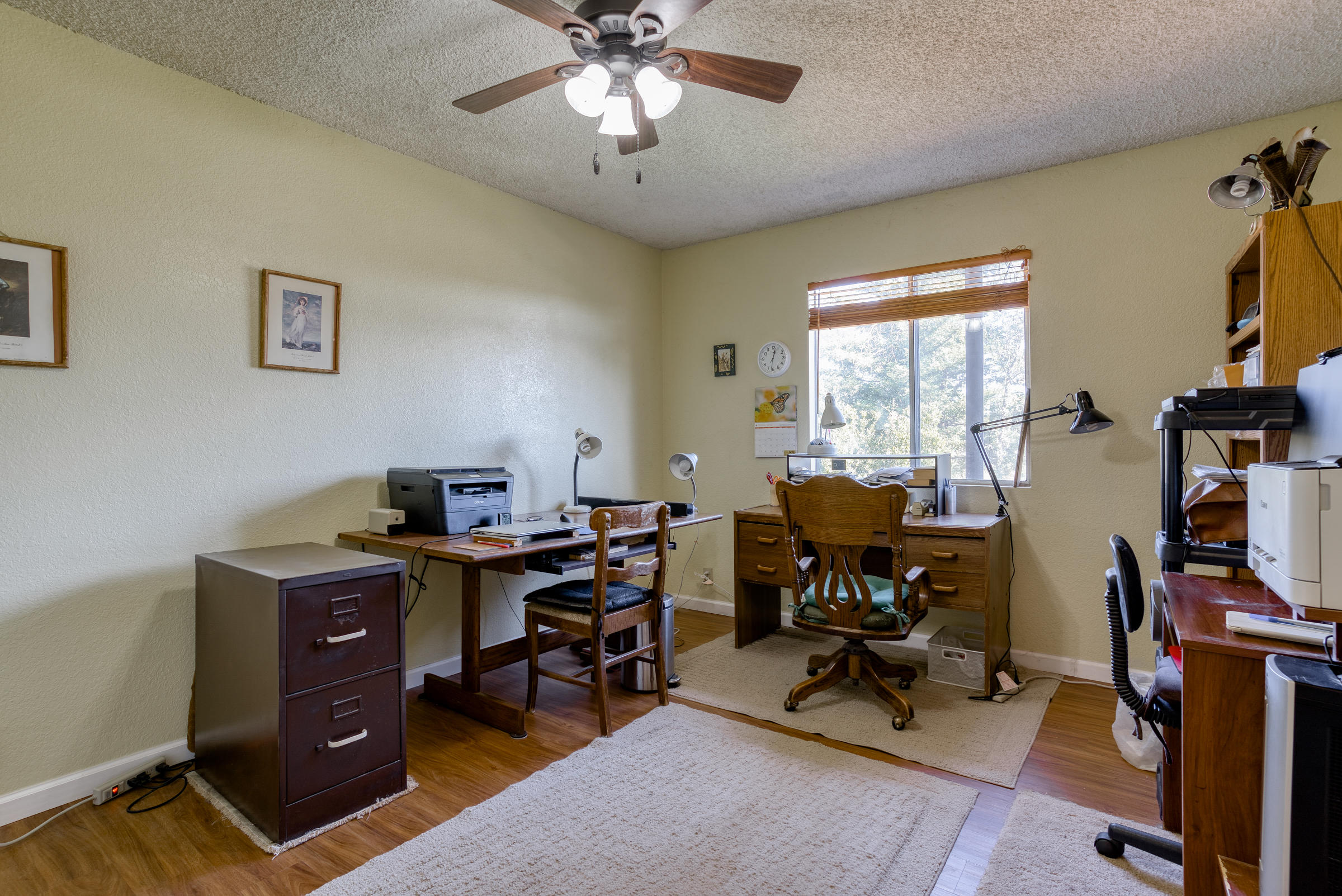 9057 Stillwater Road Redding, CA 96002 - Photo 20 of 34 second bedroom