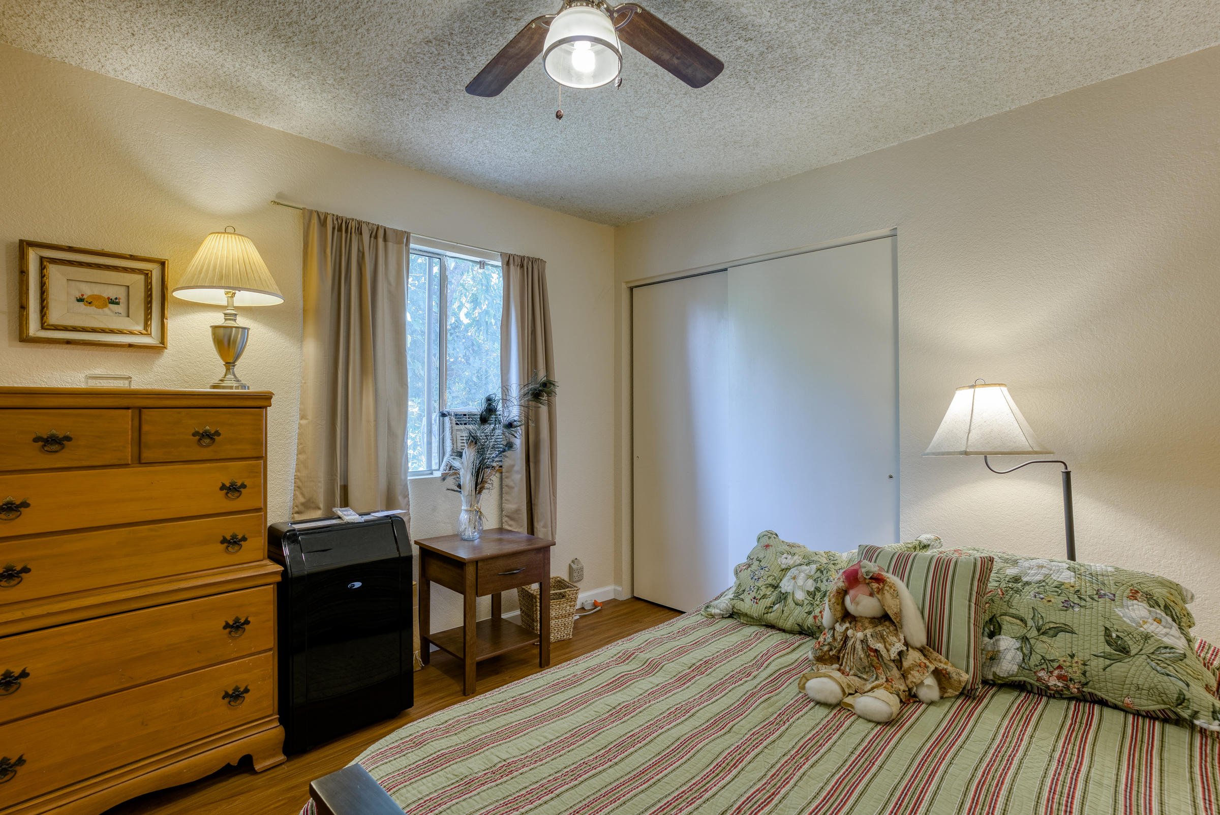 9057 Stillwater Road Redding, CA 96002 - Photo 21 of 34 third bedroom