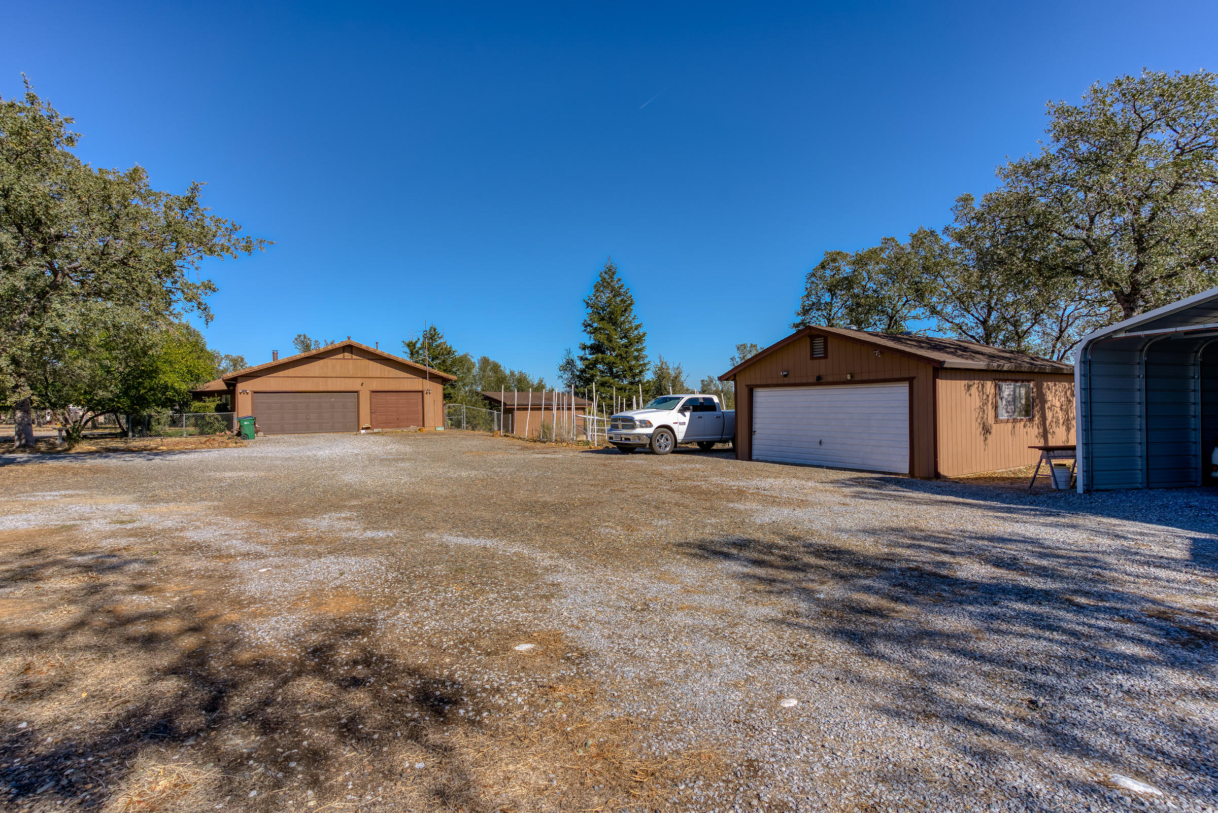9057 Stillwater Road Redding, CA 96002 - Photo 29 of 34 Parking