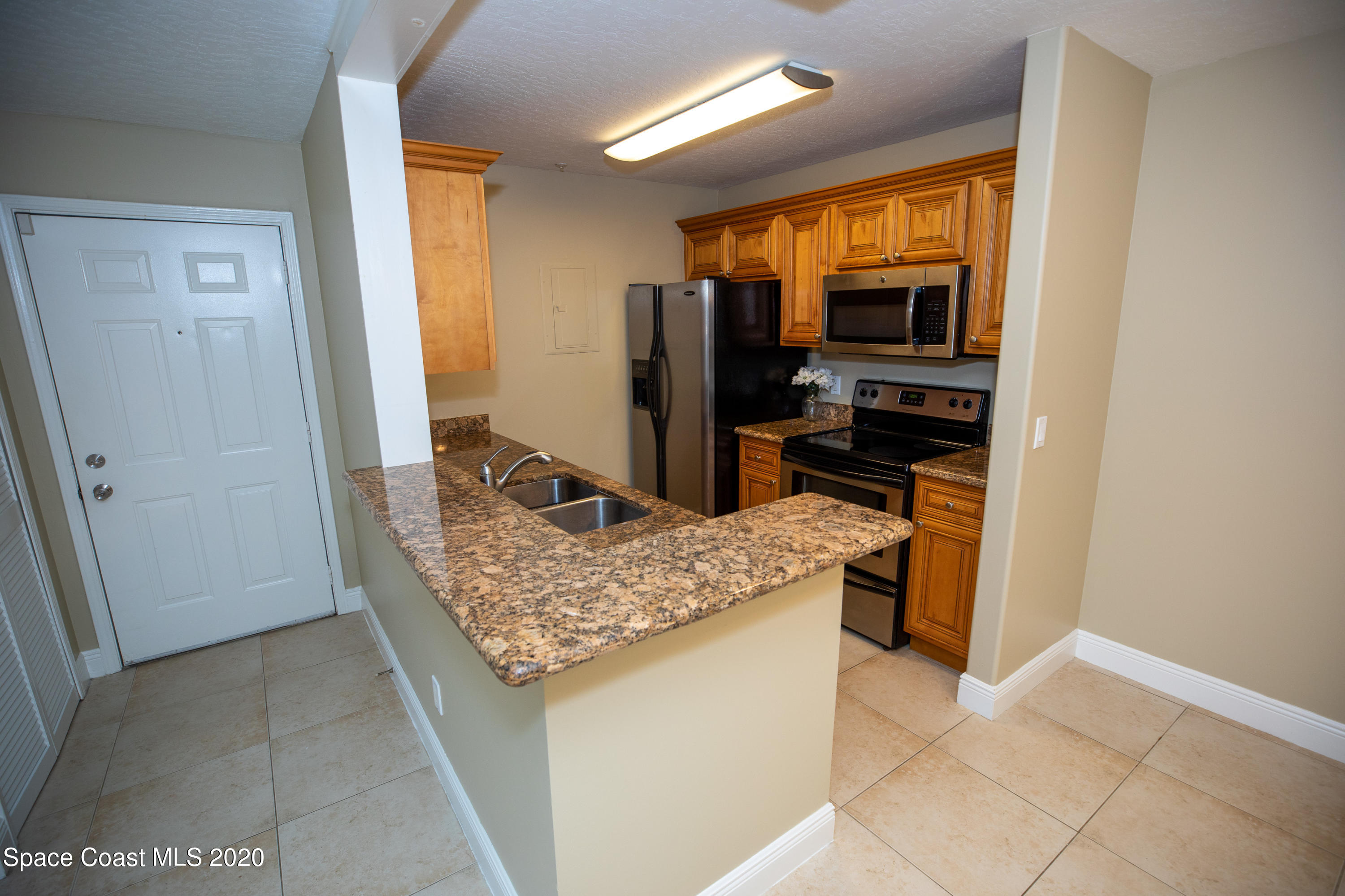 7667 N Wickham Rd Unit 807 Picture 41