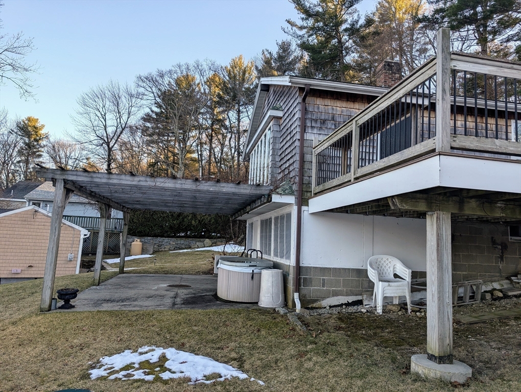 27 Carrier Lane Sutton, MA 01590 - Photo 22 of 34