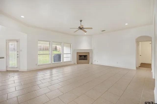 $2,500 | 209 Cass Circle, Tyler, TX 75703