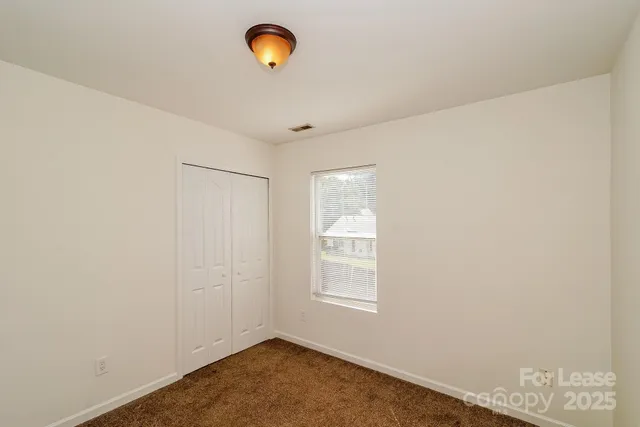 $1,750 | 734 Aberdeen Glen Place, Charlotte, NC 28214