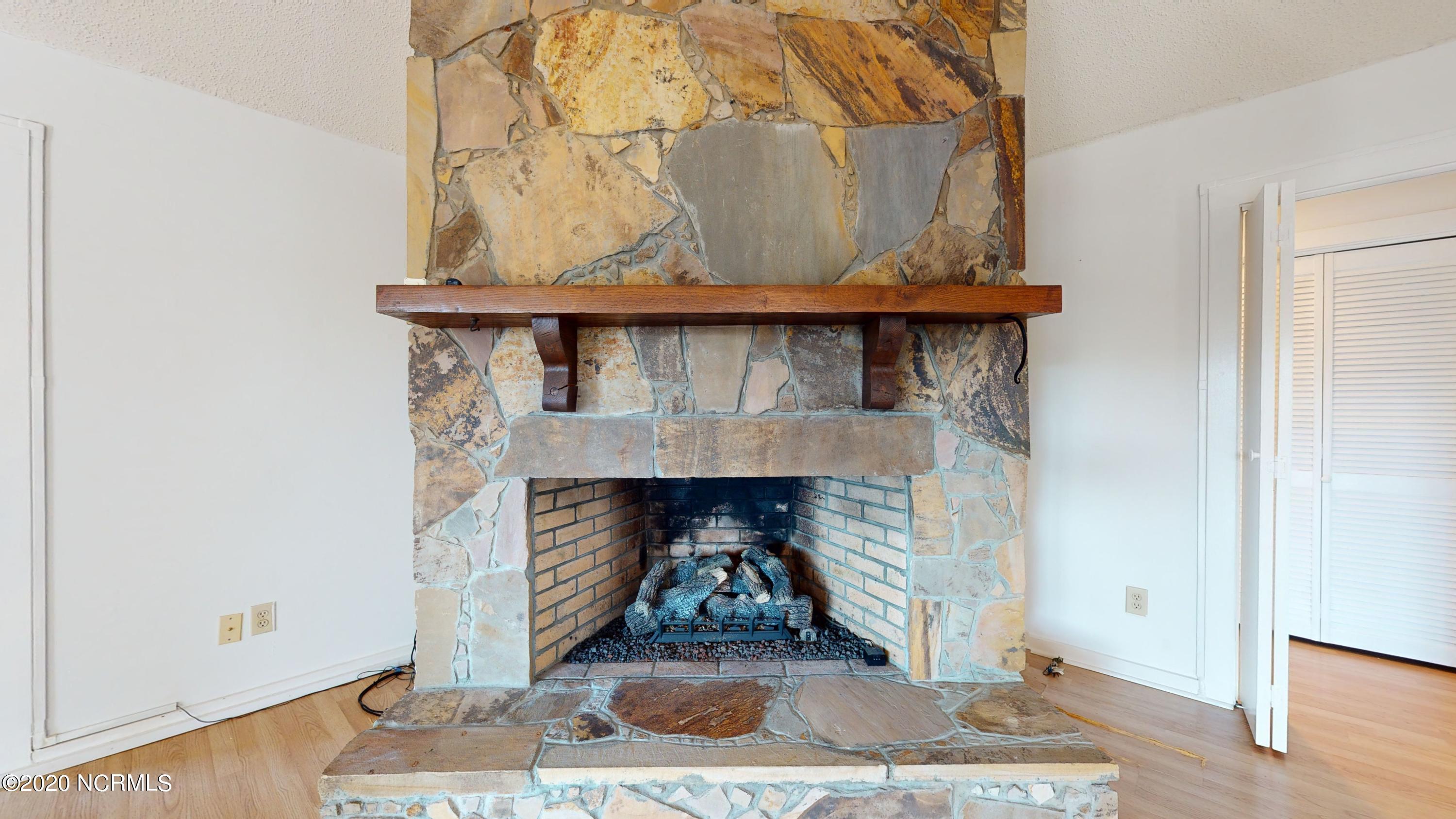5212 Bucco Reef Road New Bern, NC 28560 - Photo 8 of 50 Stone Fireplace