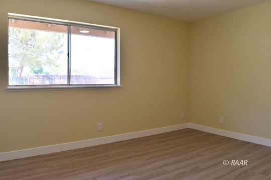 816 West Ward Avenue Ridgecrest, CA 93555 - Photo 25 of 35