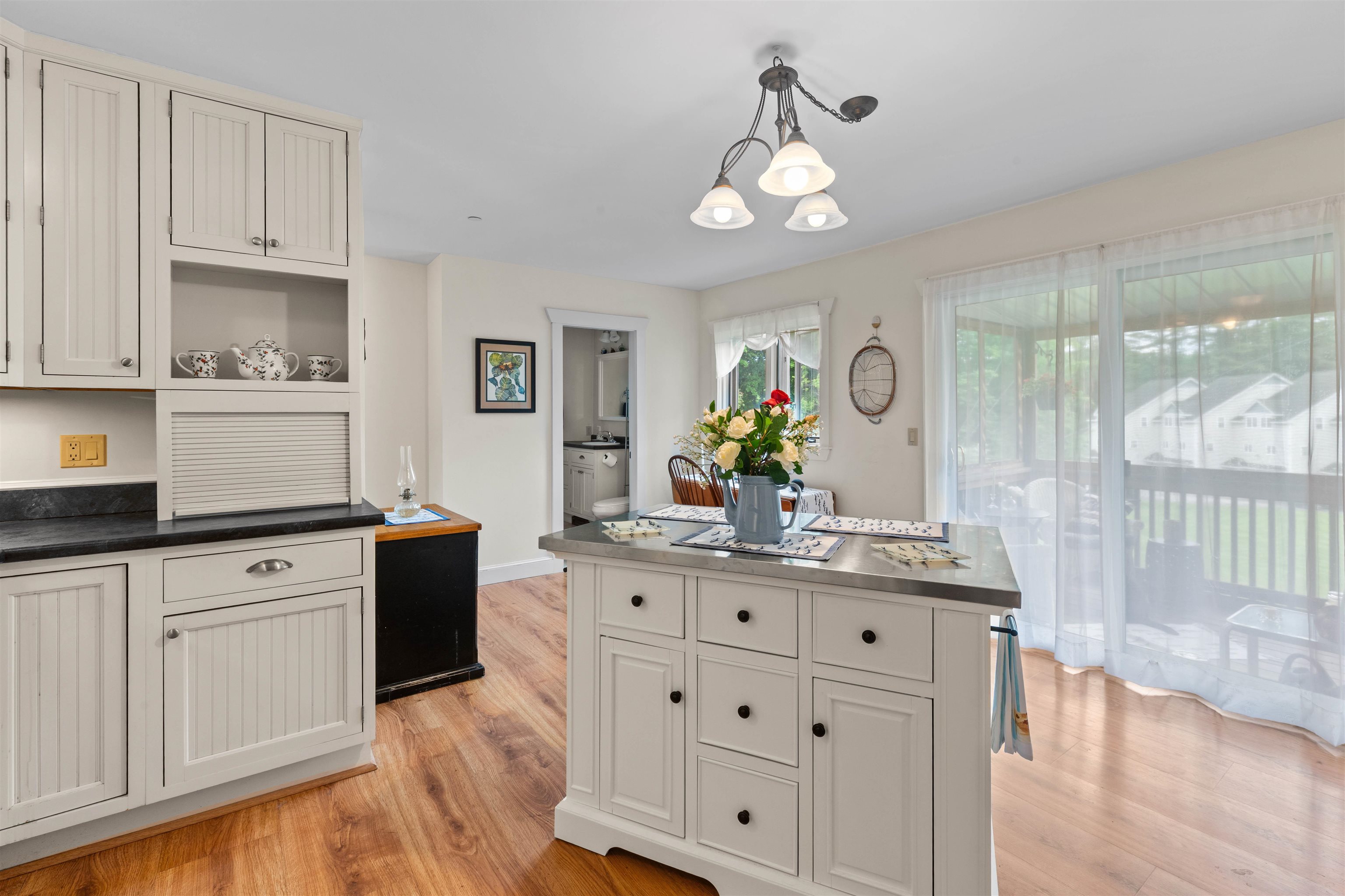 196 East Main Street, Unit 5 Conway, NH 03818 - Photo 7 of 37