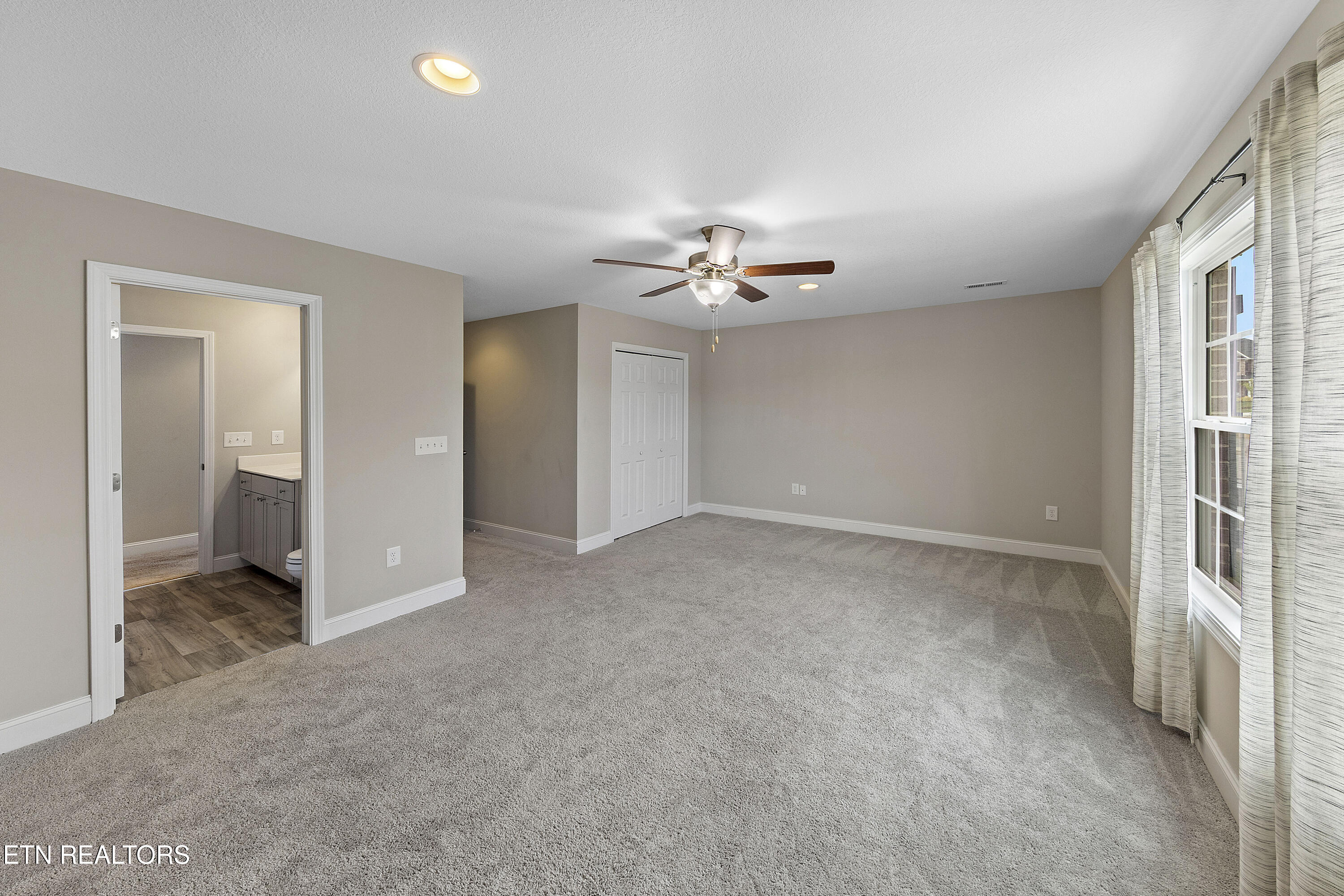 1234 Solstice Drive Powell, TN 37849 - Photo 23 of 32 L40A4322