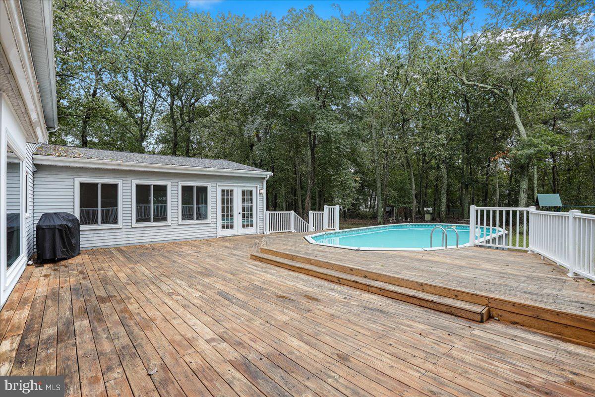 34 Foxchase Road Tabernacle, NJ 08088 - Photo 35 of 46 Backyard Deck
