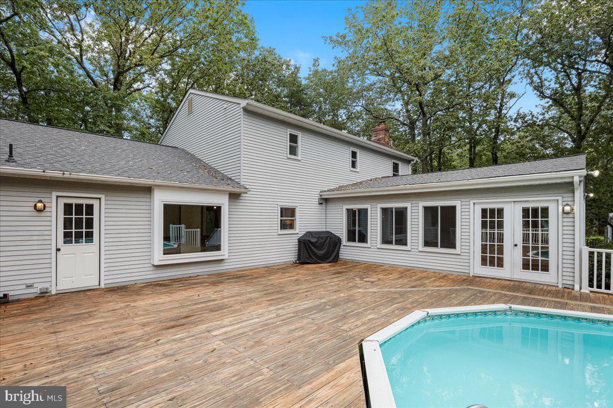 34 Foxchase Road Tabernacle, NJ 08088 - Photo 37 of 46 Backyard Deck