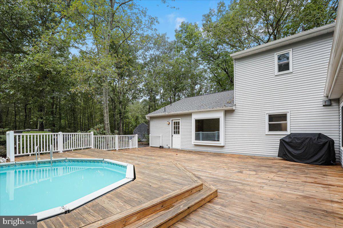 34 Foxchase Road Tabernacle, NJ 08088 - Photo 39 of 46 Backyard Deck