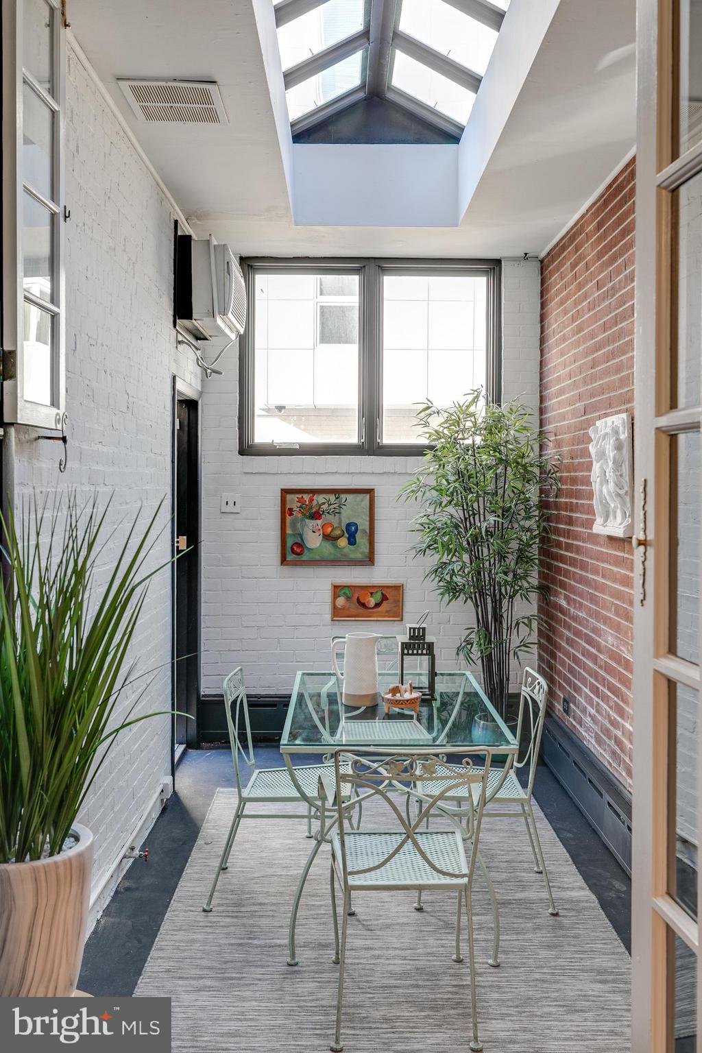 2139 St James Place Philadelphia, PA 19103 - Photo 14 of 50