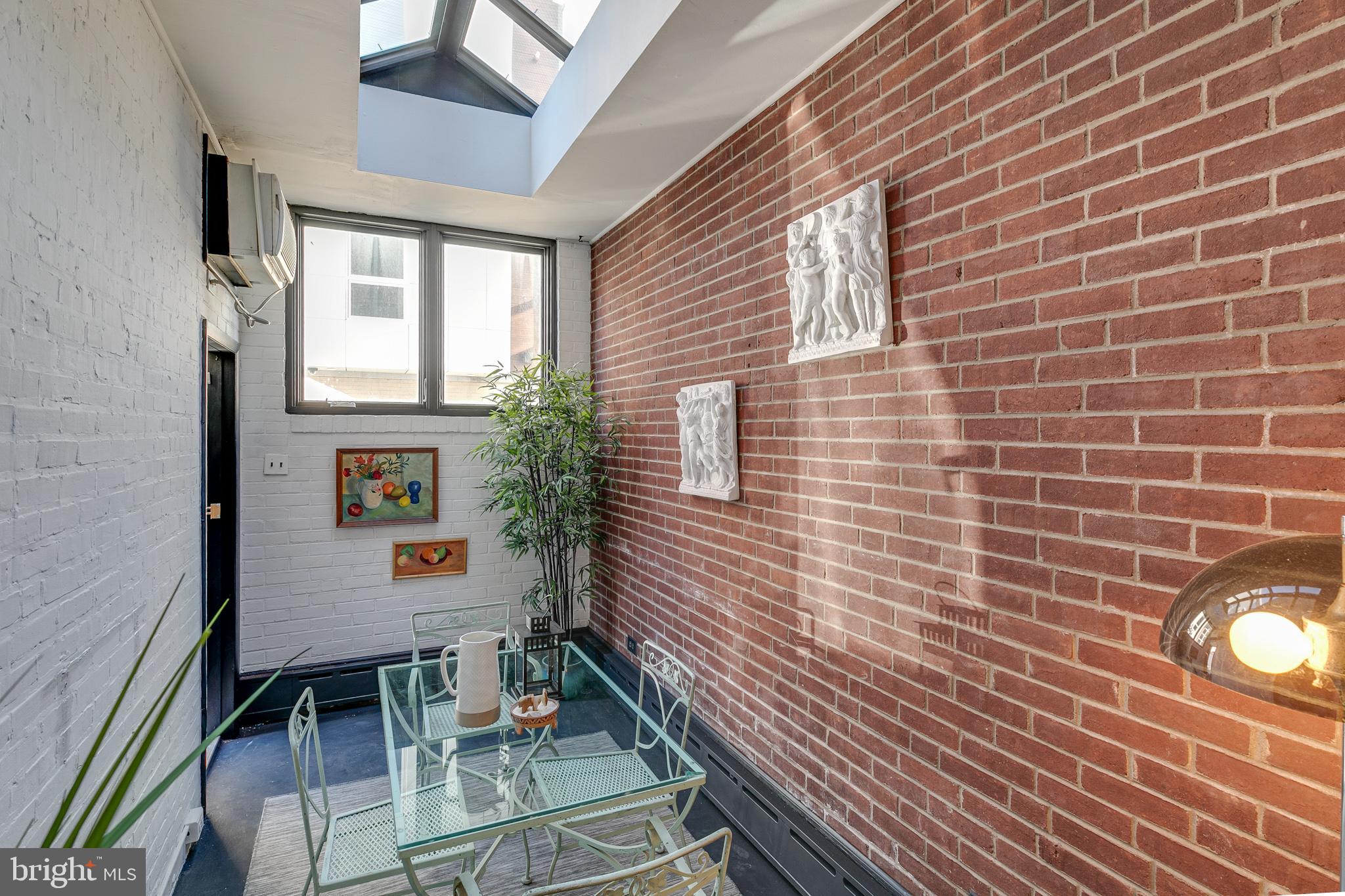 2139 St James Place Philadelphia, PA 19103 - Photo 15 of 50