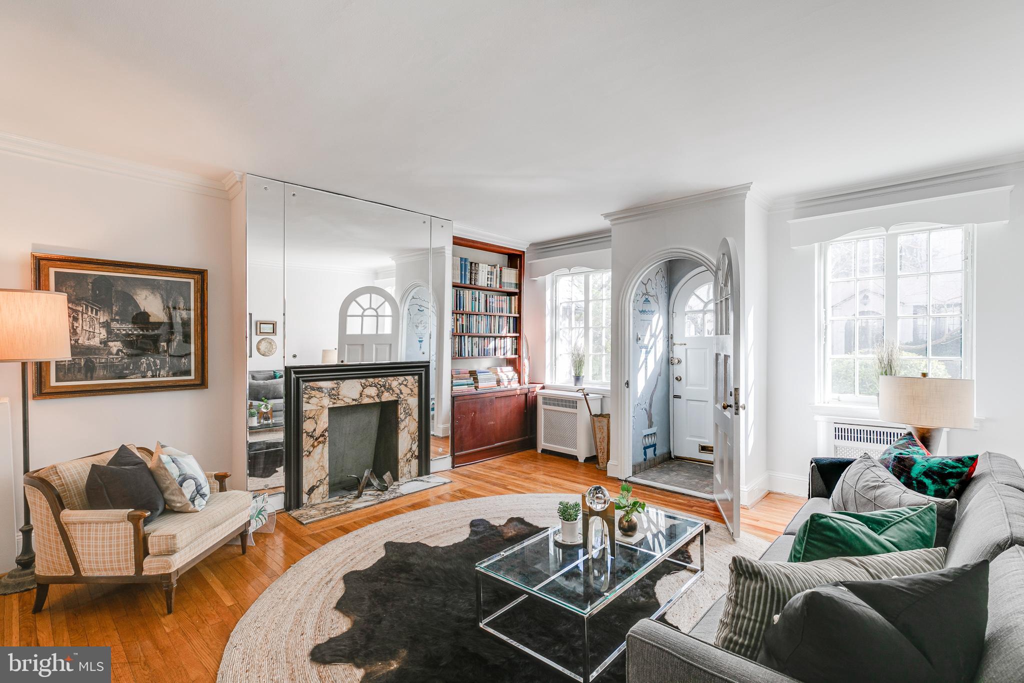 2139 St James Place Philadelphia, PA 19103 - Photo 3 of 50