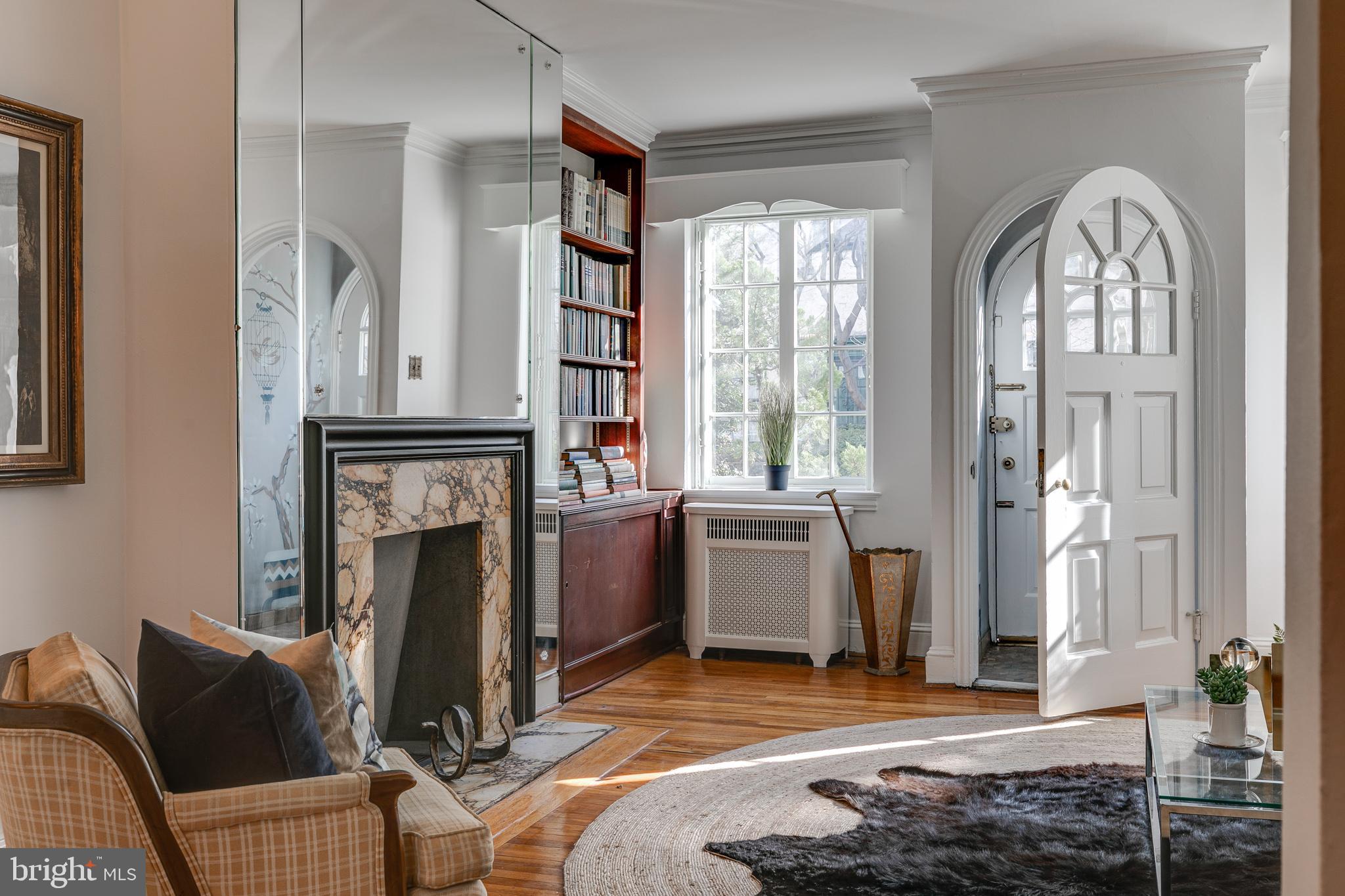 2139 St James Place Philadelphia, PA 19103 - Photo 5 of 50