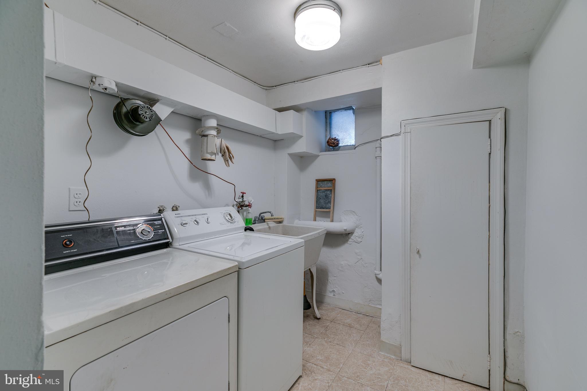 2139 St James Place Philadelphia, PA 19103 - Photo 47 of 50