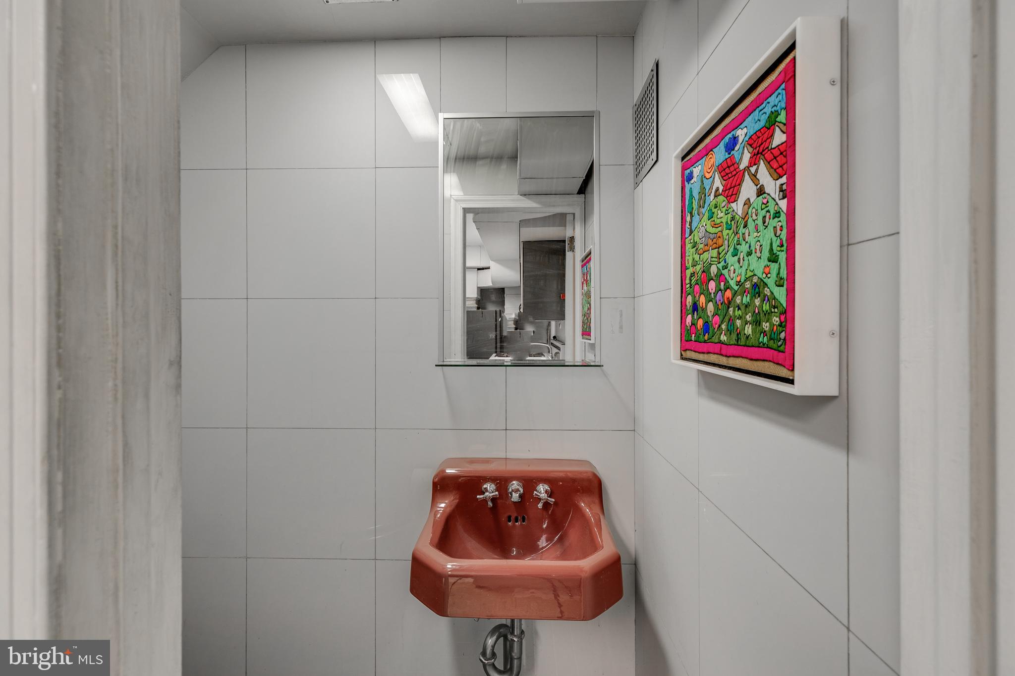 2139 St James Place Philadelphia, PA 19103 - Photo 48 of 50