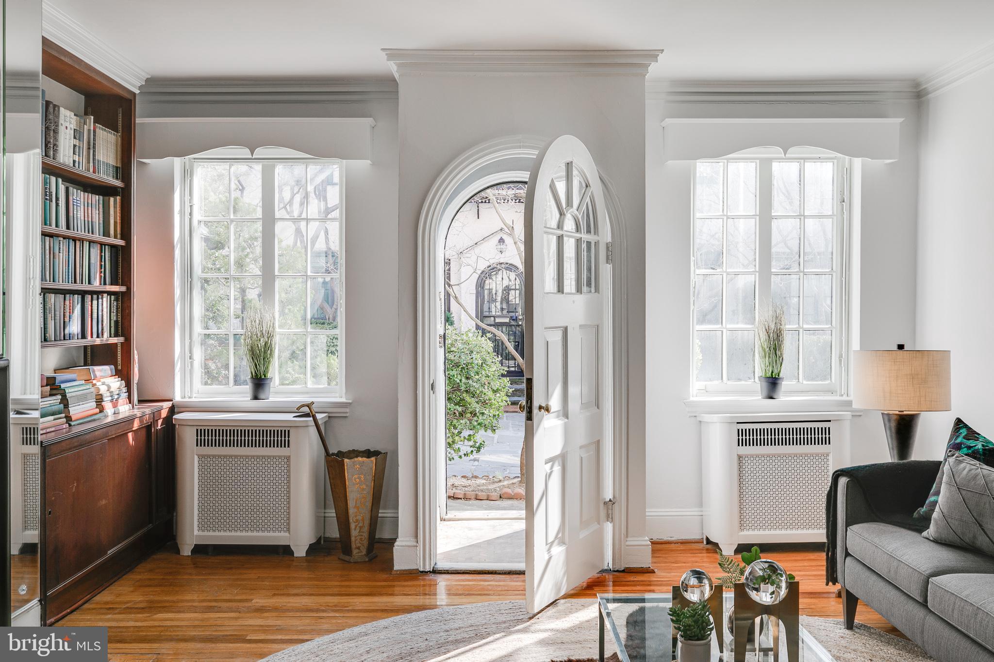 2139 St James Place Philadelphia, PA 19103 - Photo 6 of 50