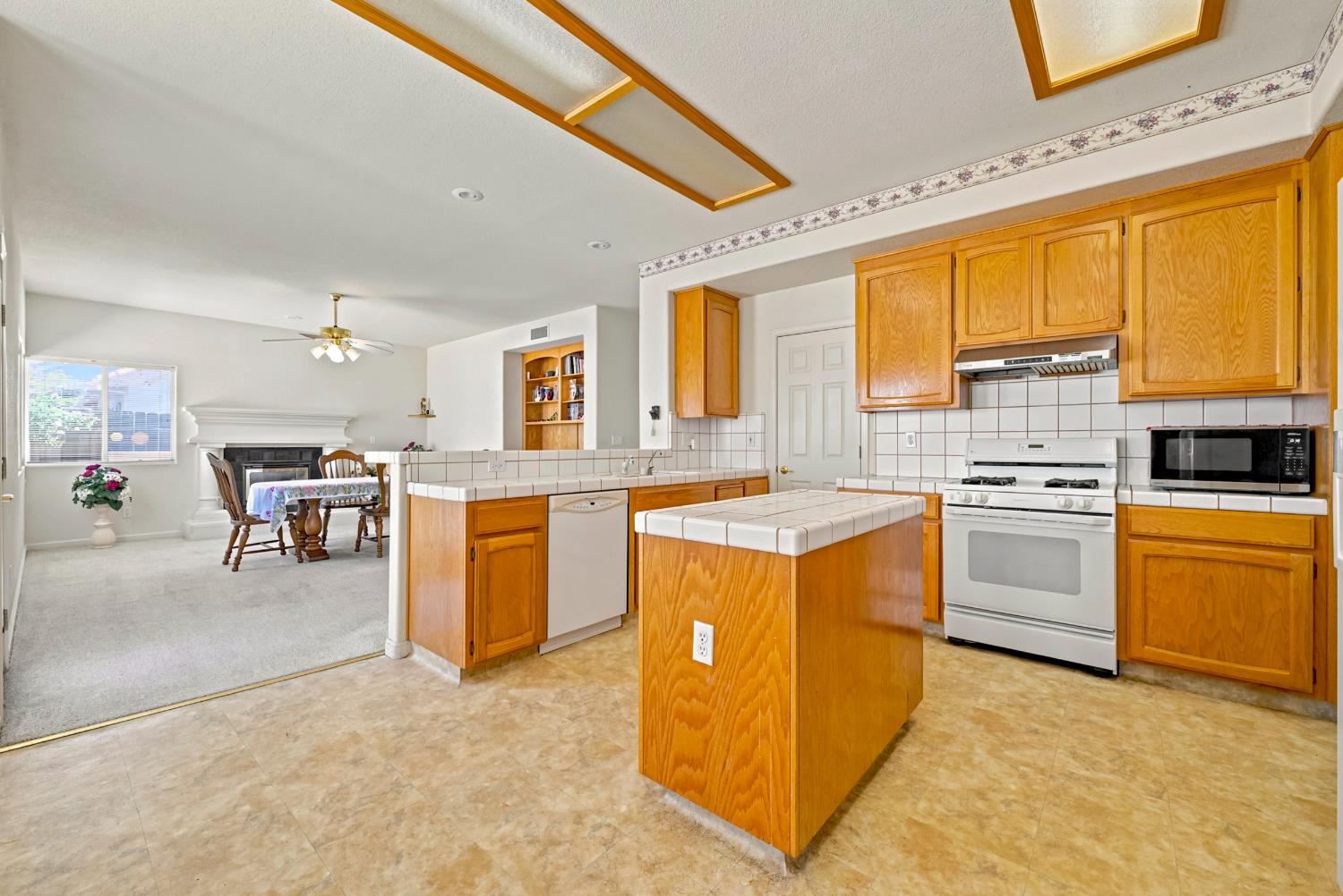 1860 Riverside Way Los Banos, CA 93635 - Photo 13 of 26