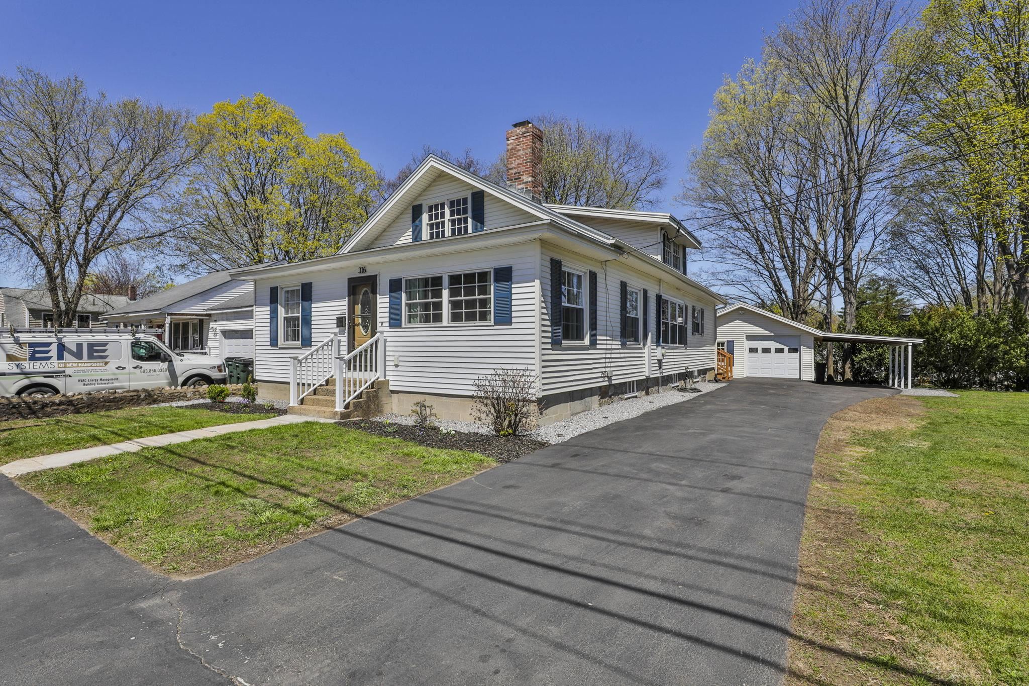 316 Blodget Street Manchester, NH 03104 - Photo 1 of 34