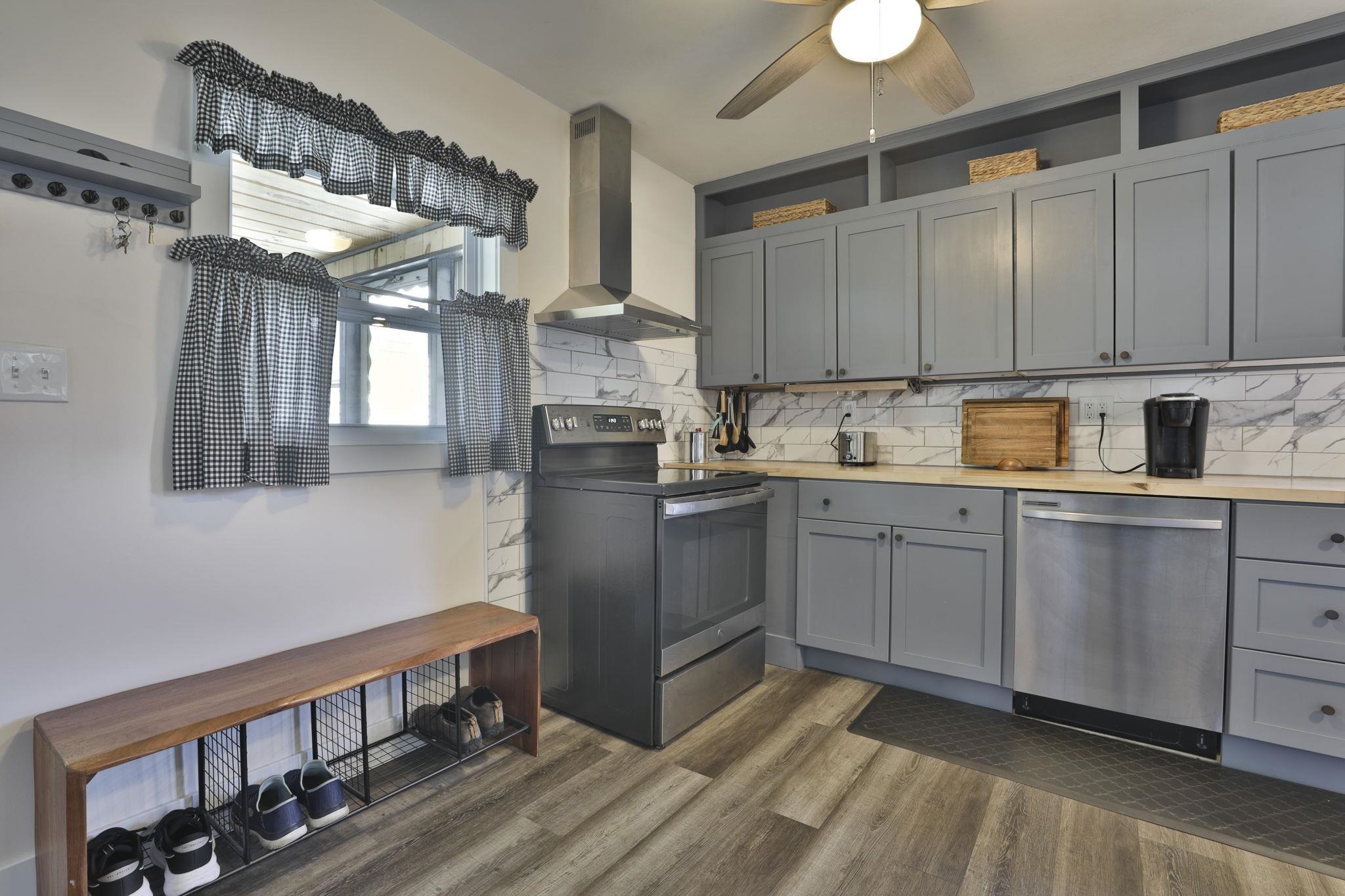 316 Blodget Street Manchester, NH 03104 - Photo 21 of 34
