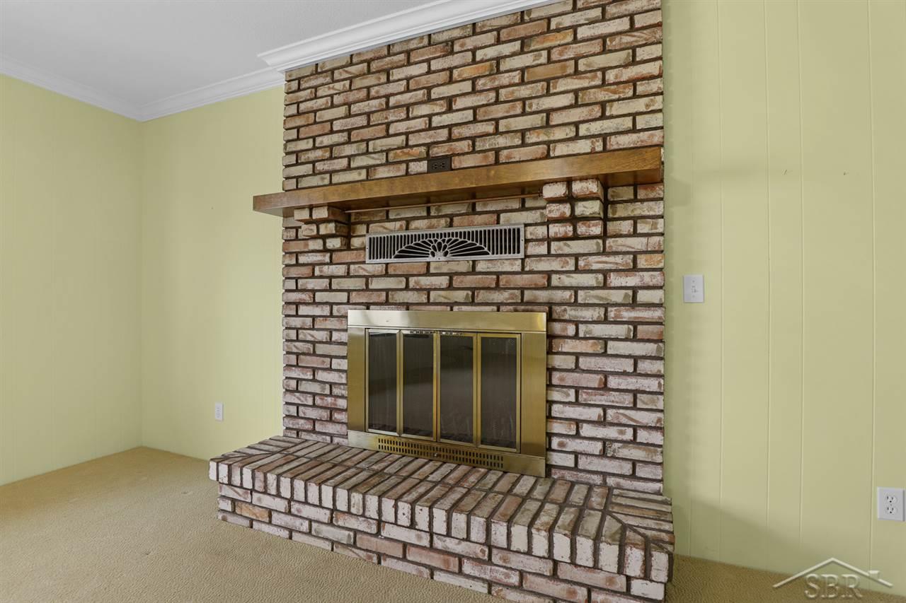 13860 Frost Road Hemlock, MI 48626 - Photo 13 of 54 50035987-12.JPG