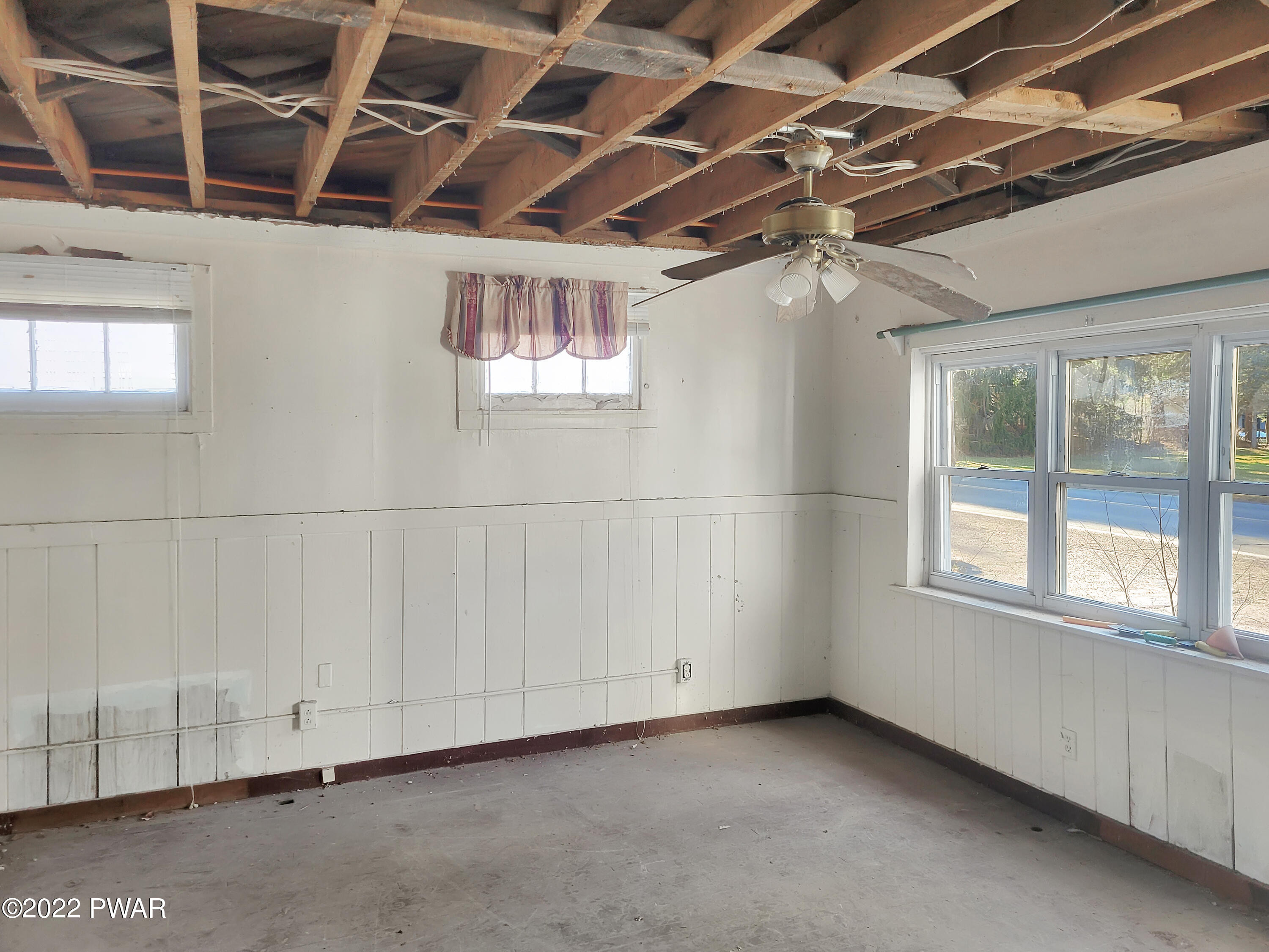952 Main Street Newfoundland, PA 18445 - Photo 11 of 19