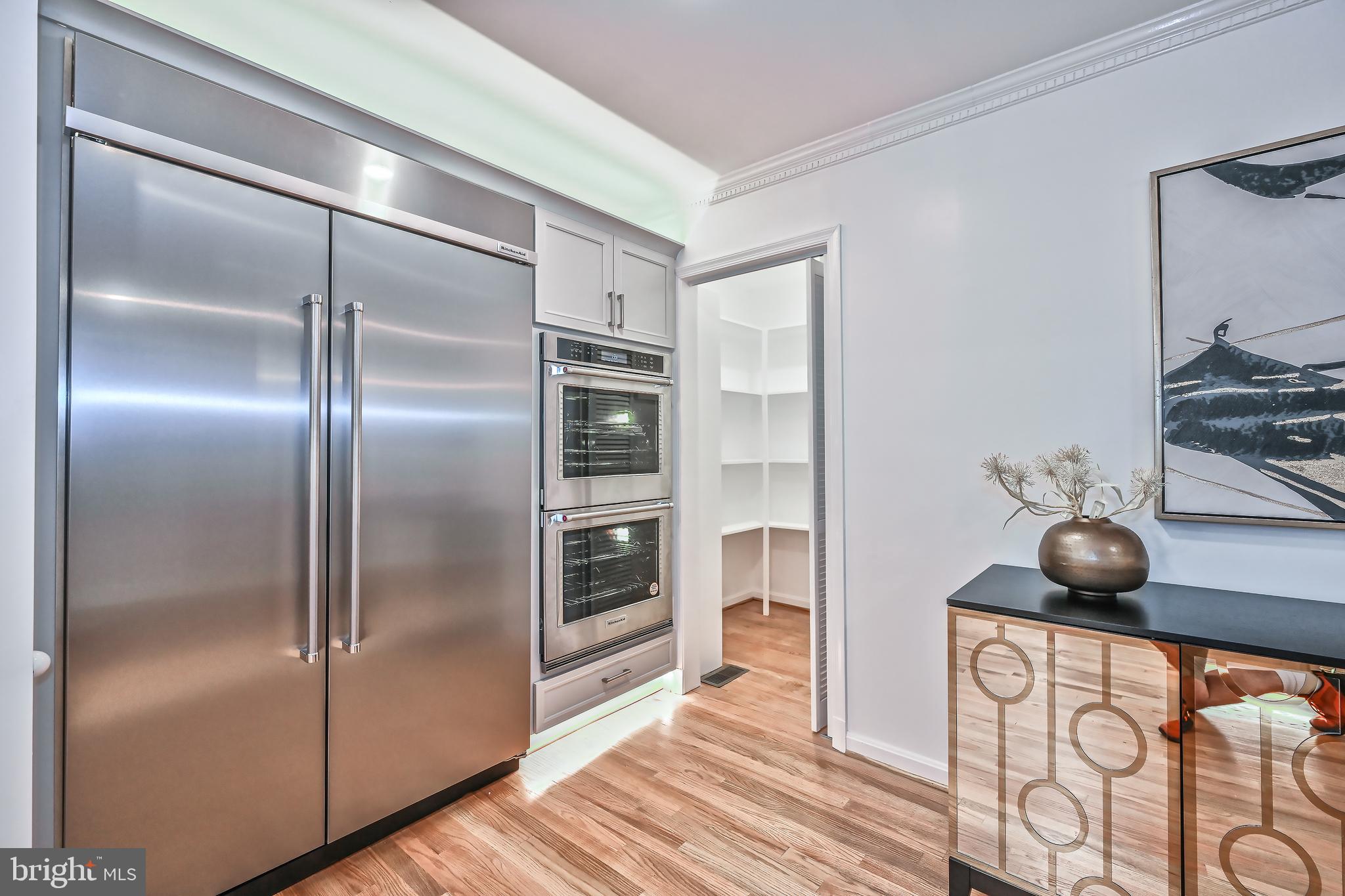 4410 Boxwood Road Bethesda, MD 20816 - Photo 24 of 101 Totally Updated, Open Kitchen