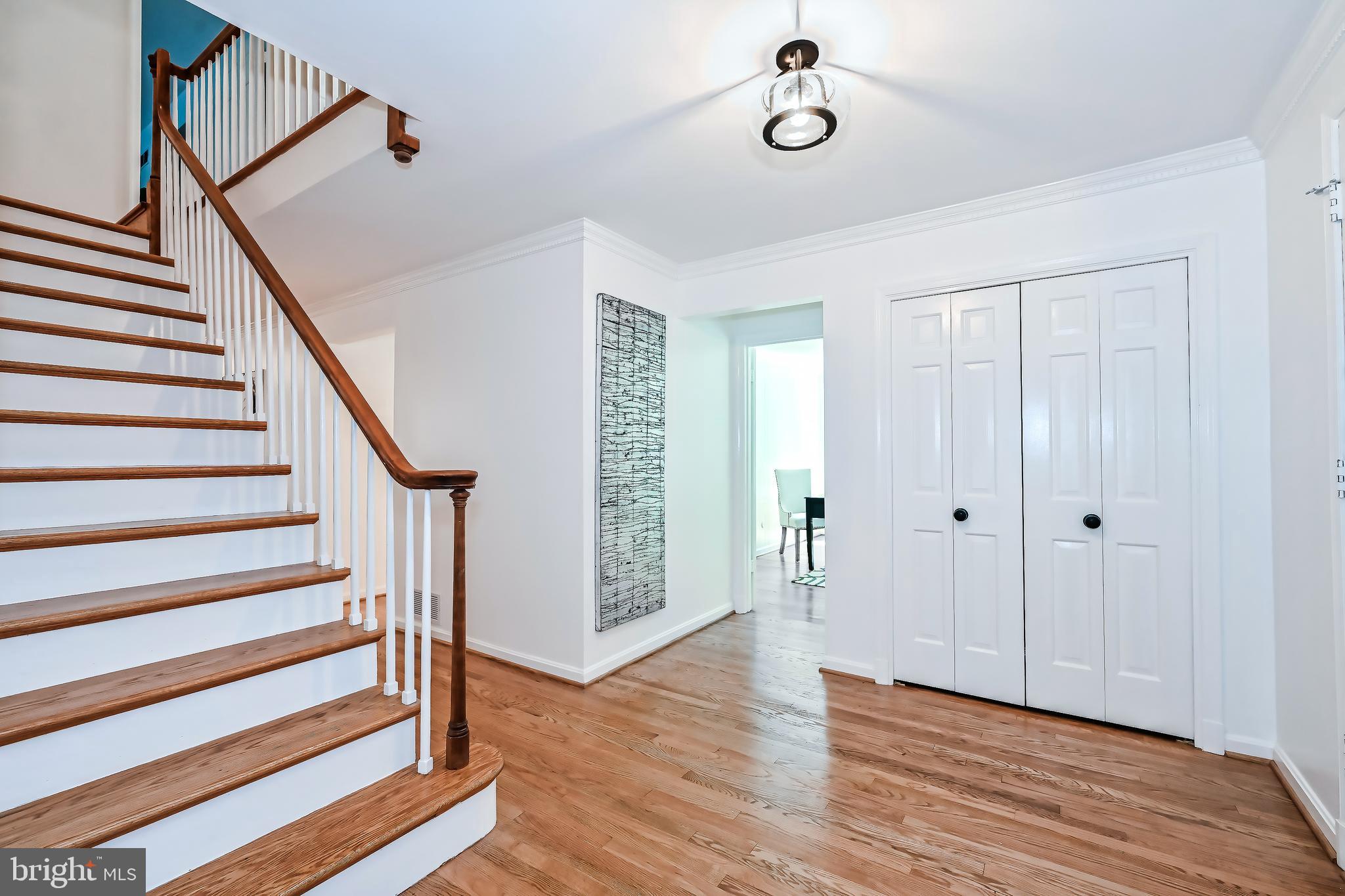 4410 Boxwood Road Bethesda, MD 20816 - Photo 3 of 101 Foyer